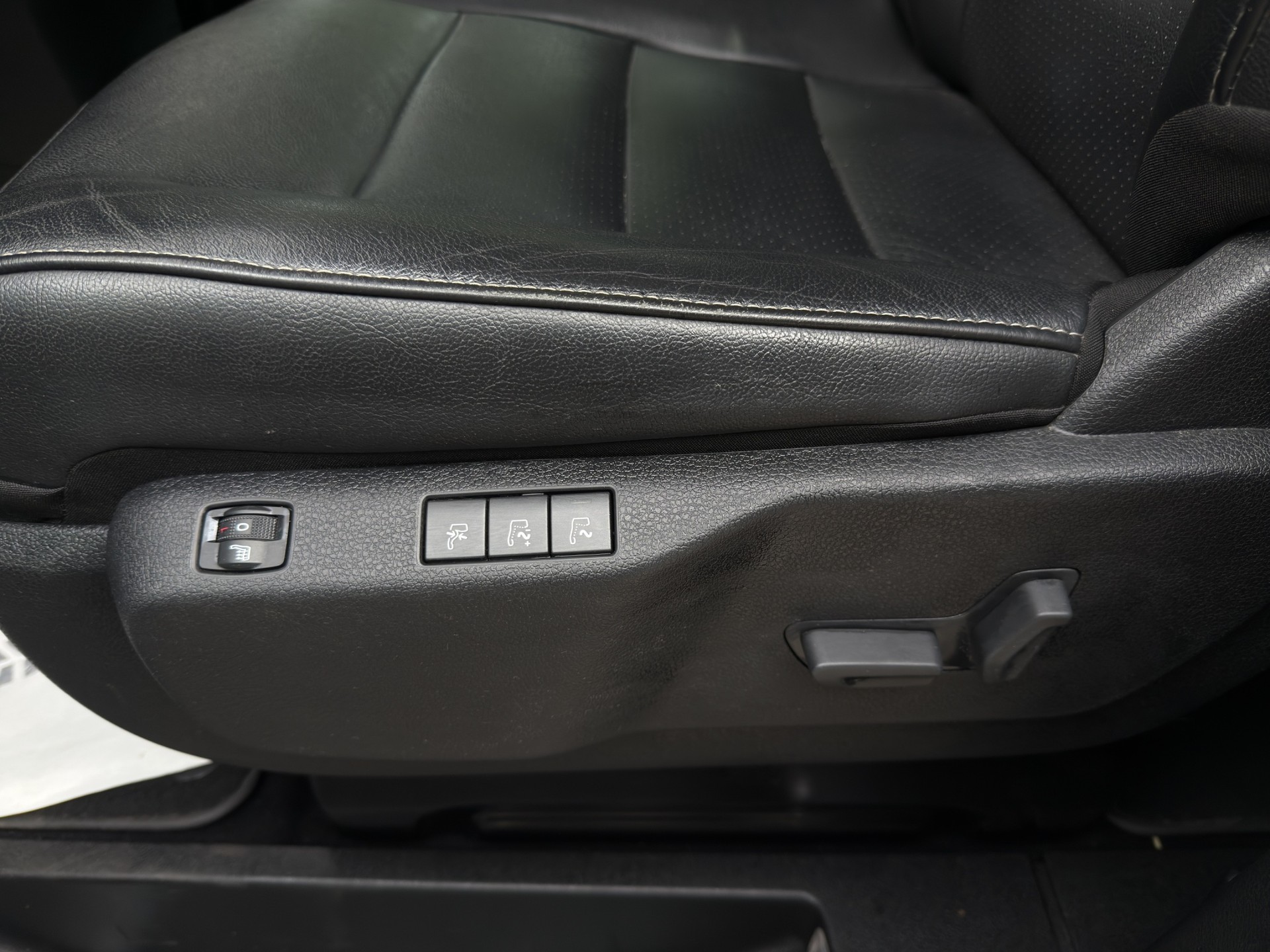 PEUGEOT Traveller 2.0 BlueHDi Allure Standard EAT-image-8