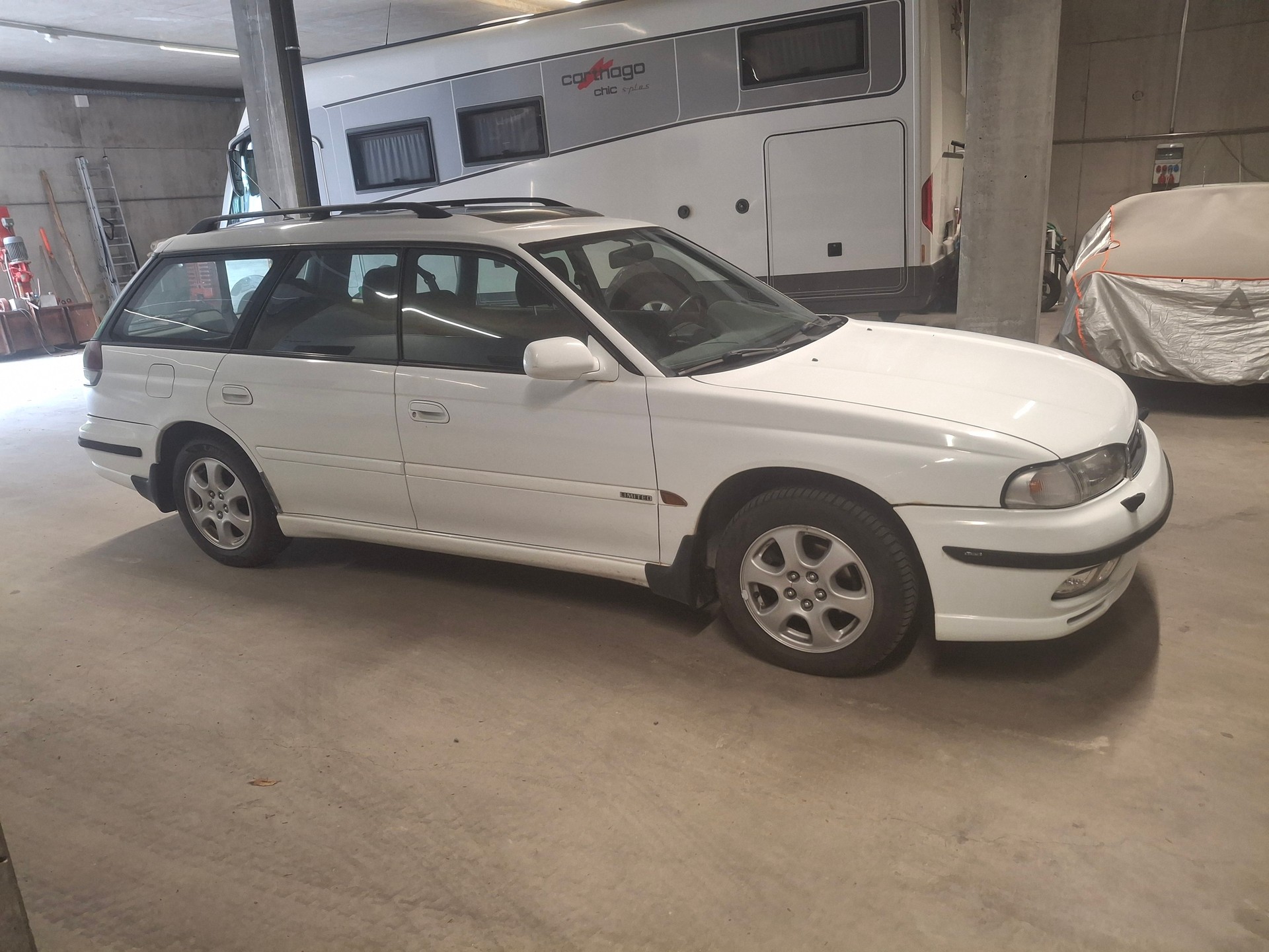 SUBARU Legacy 2.5 SST Limited A-image-1