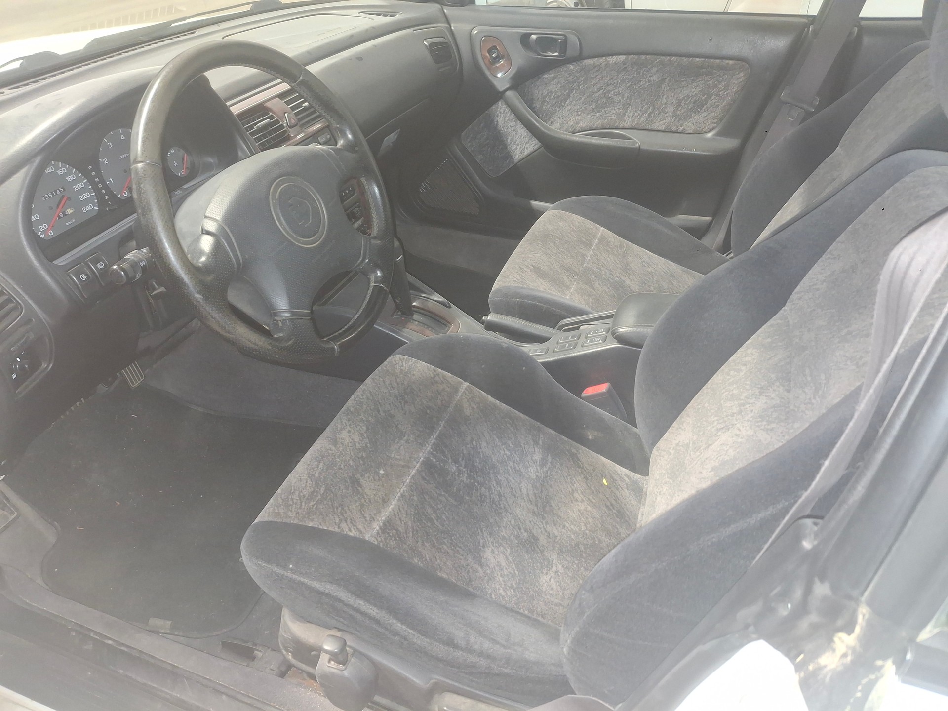 SUBARU Legacy 2.5 SST Limited A-image-4