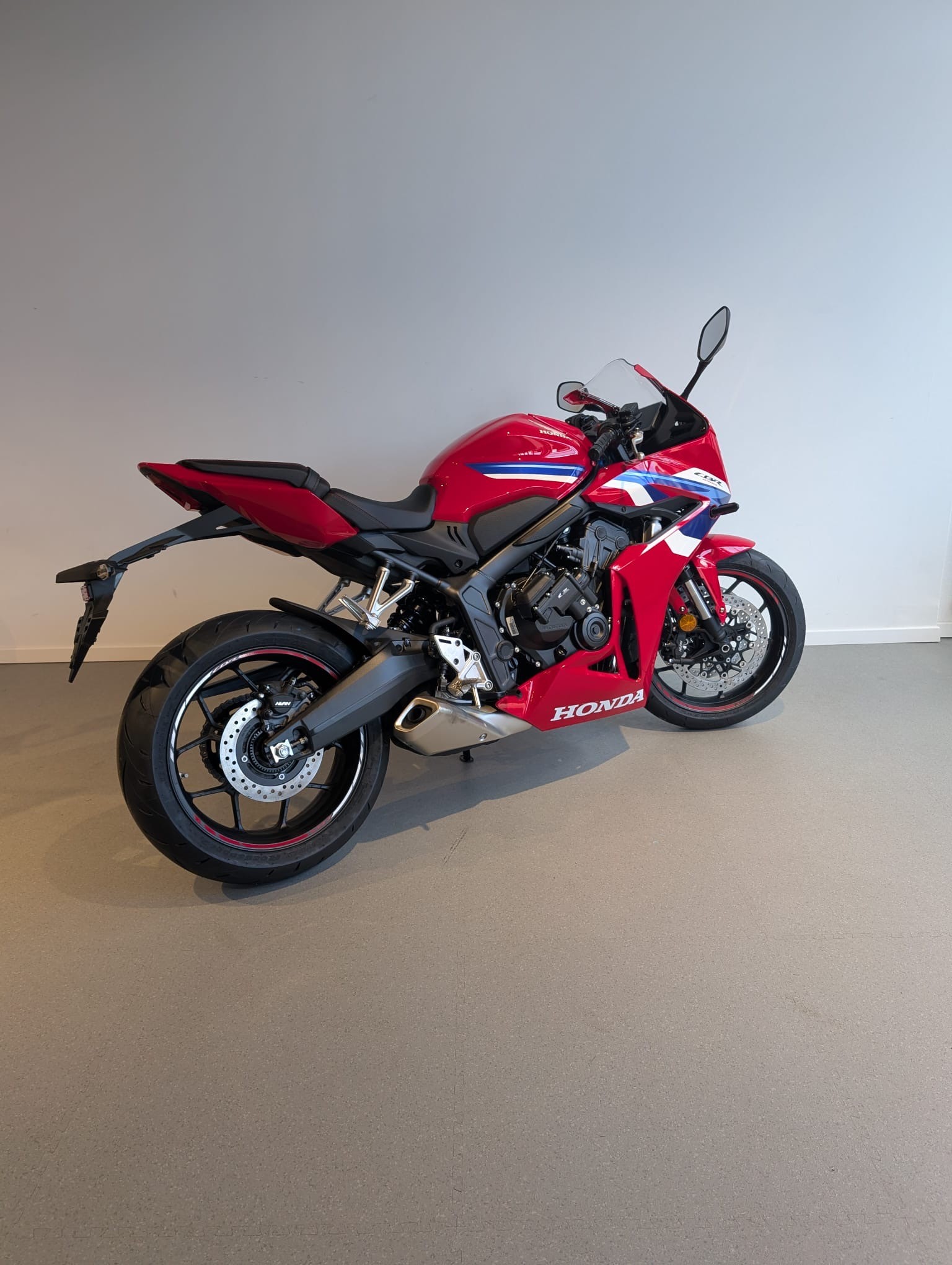 HONDA CBR 650 R E-Clutch-image-2