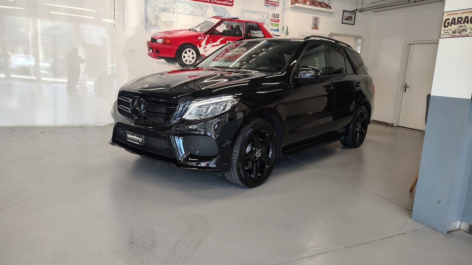 MERCEDES-BENZ GLE 250 d AMG 4Matic 9G-Tronic-showroom-element-1