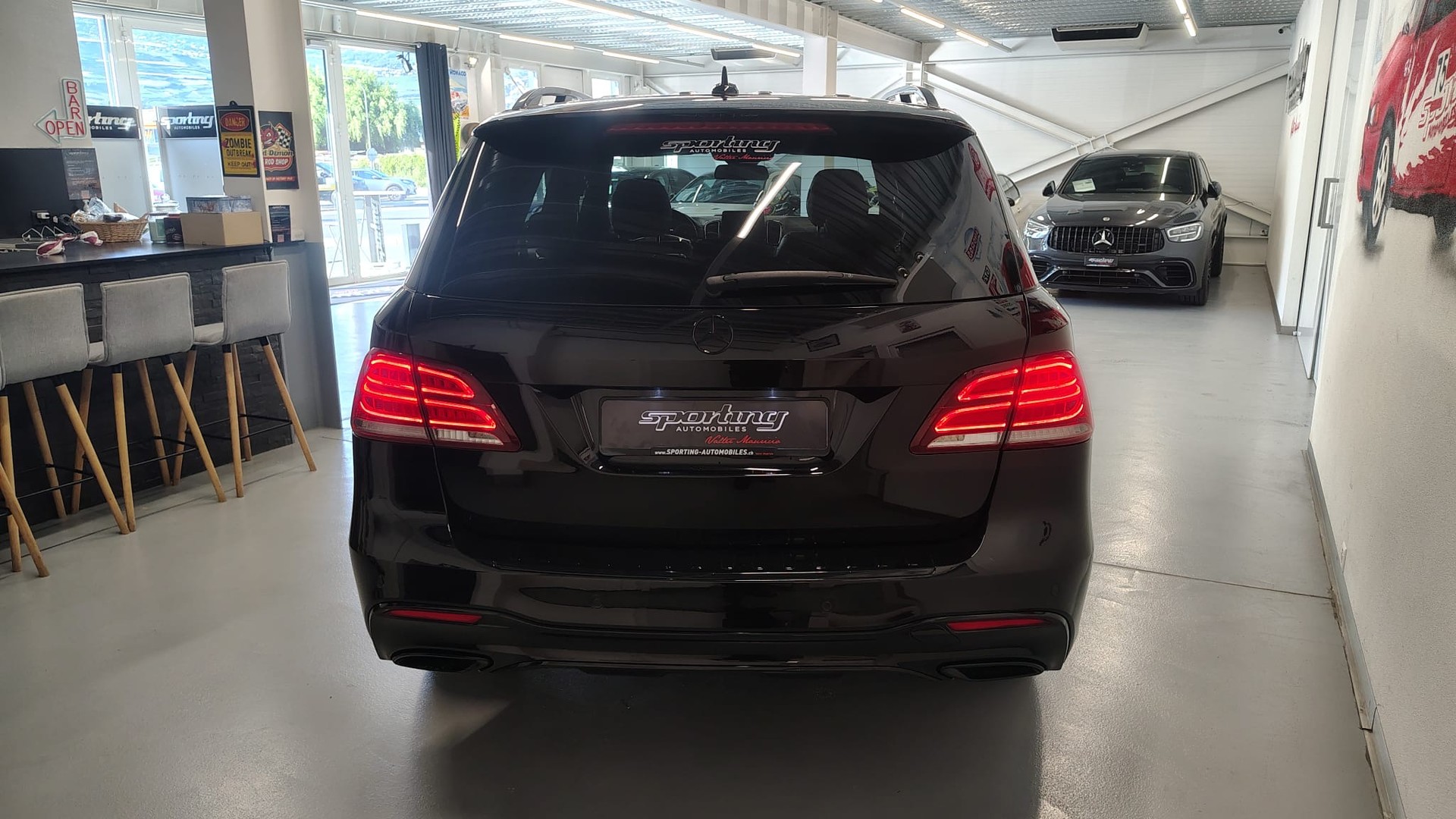 MERCEDES-BENZ GLE 250 d AMG 4Matic 9G-Tronic-image-5