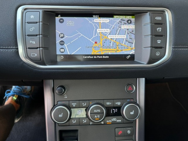 LAND ROVER Range Rover Evoque 2.2 TD4 Dynamic AT6 Landmarkt Swiss-image-11