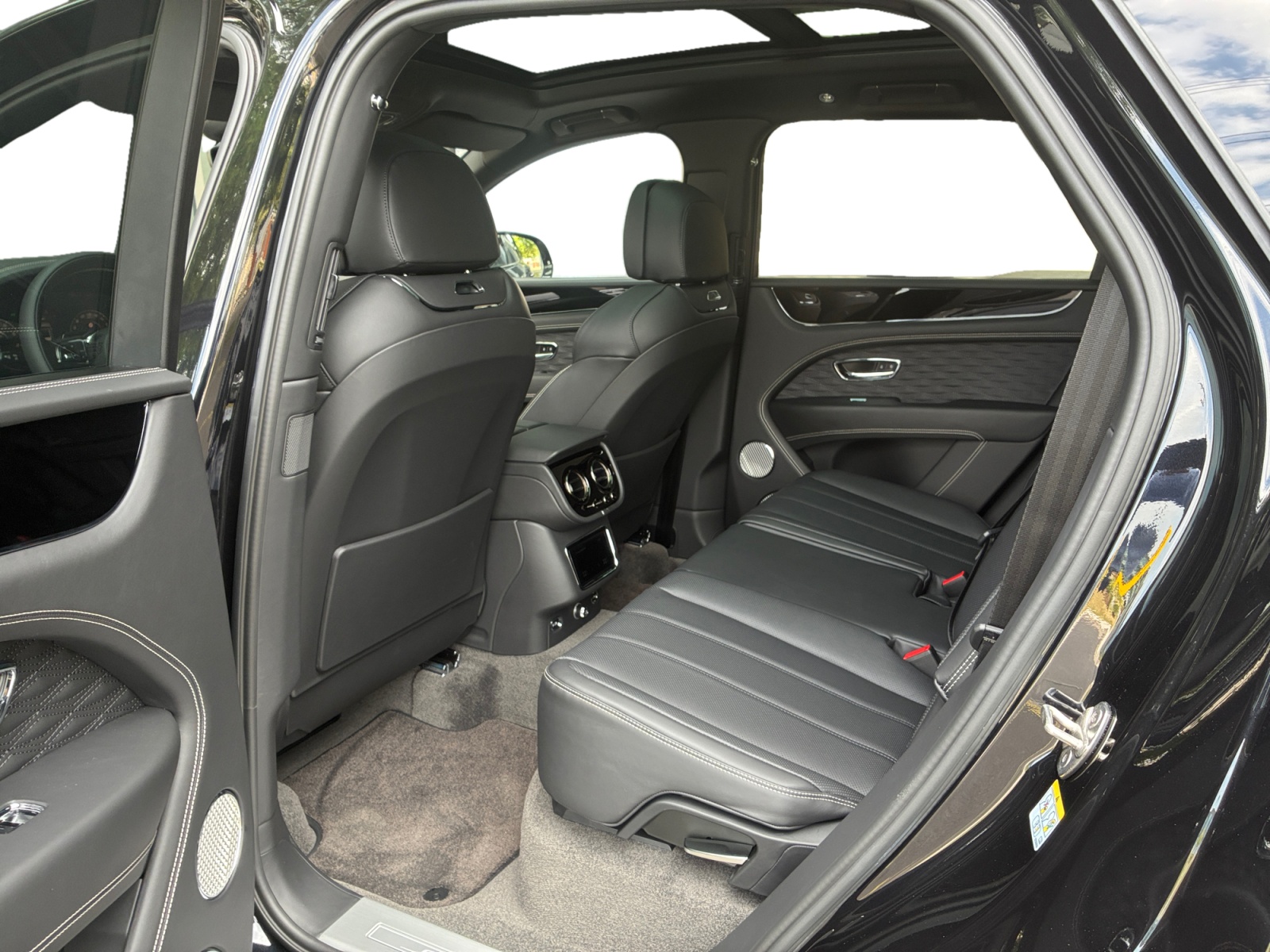 BENTLEY Bentayga Speed V8 650 PS MY 2027/ 1.9% Leasing möglich.-image-14