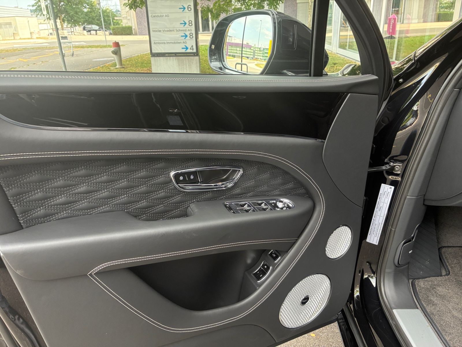 BENTLEY Bentayga Speed V8 650 PS MY 2027/ 1.9% Leasing möglich.-image-10