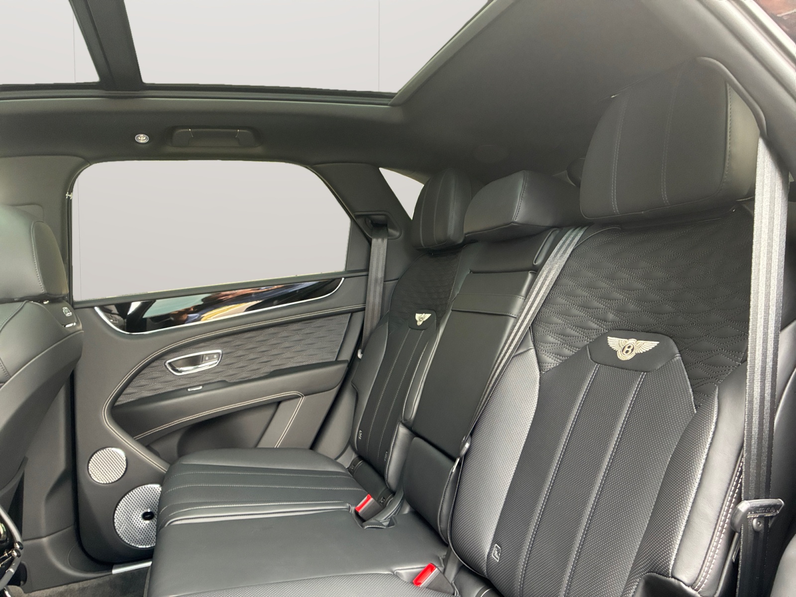 BENTLEY Bentayga Speed V8 650 PS MY 2027/ 1.9% Leasing möglich.-image-12