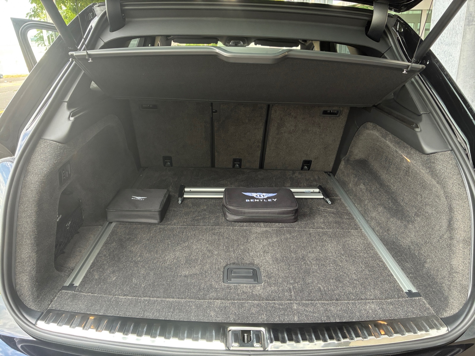 BENTLEY Bentayga Speed V8 650 PS MY 2027/ 1.9% Leasing möglich.-image-15