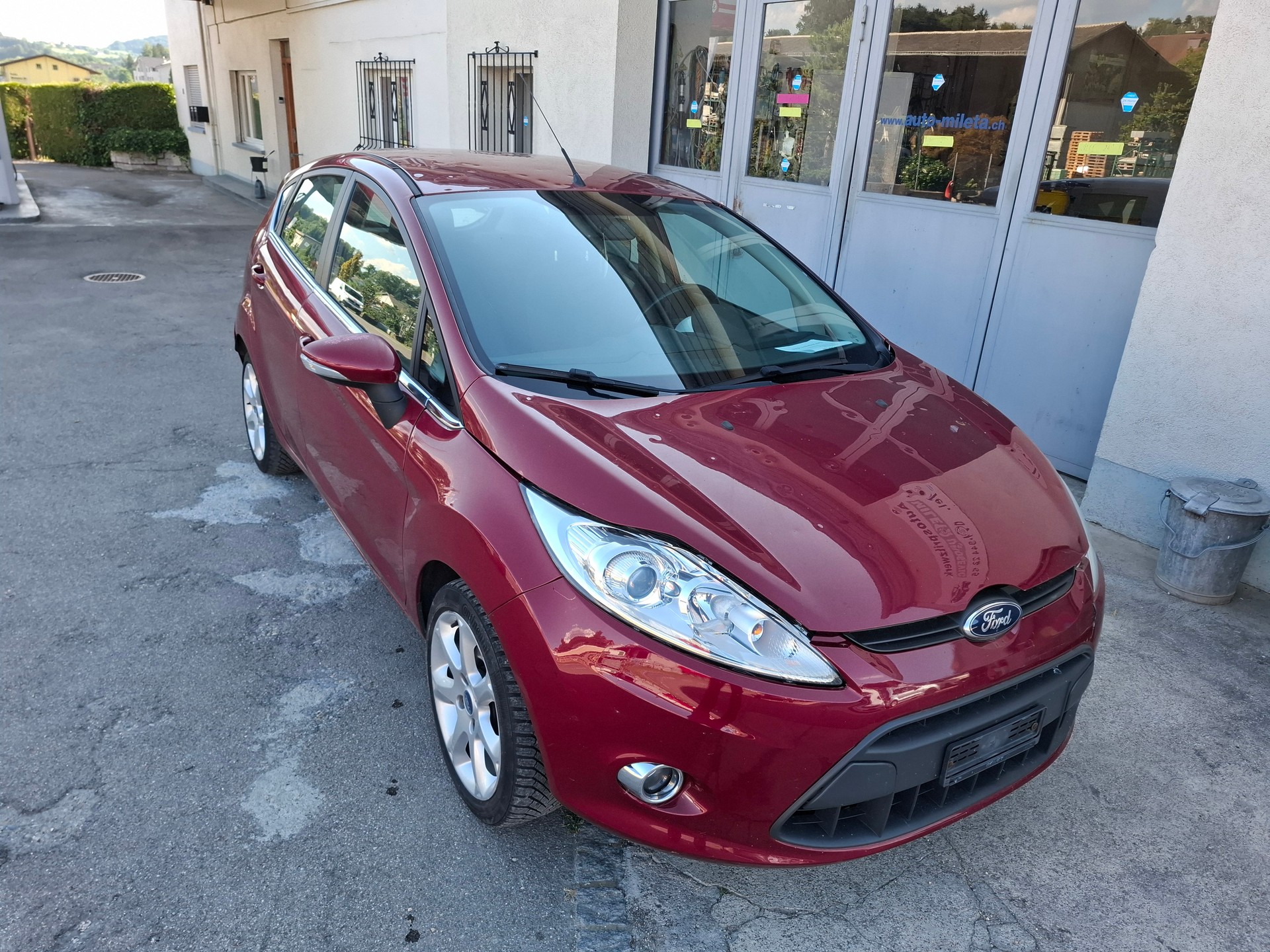 FORD Fiesta 1.25 16V Ambiente-image-1