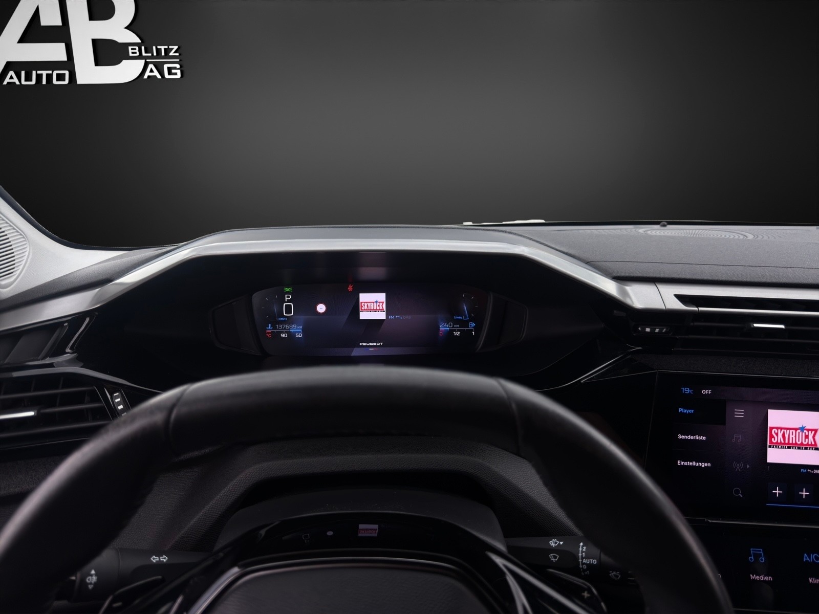 PEUGEOT 308 SW 1.5 BlueHDI Allure Pack EAT8-image-11
