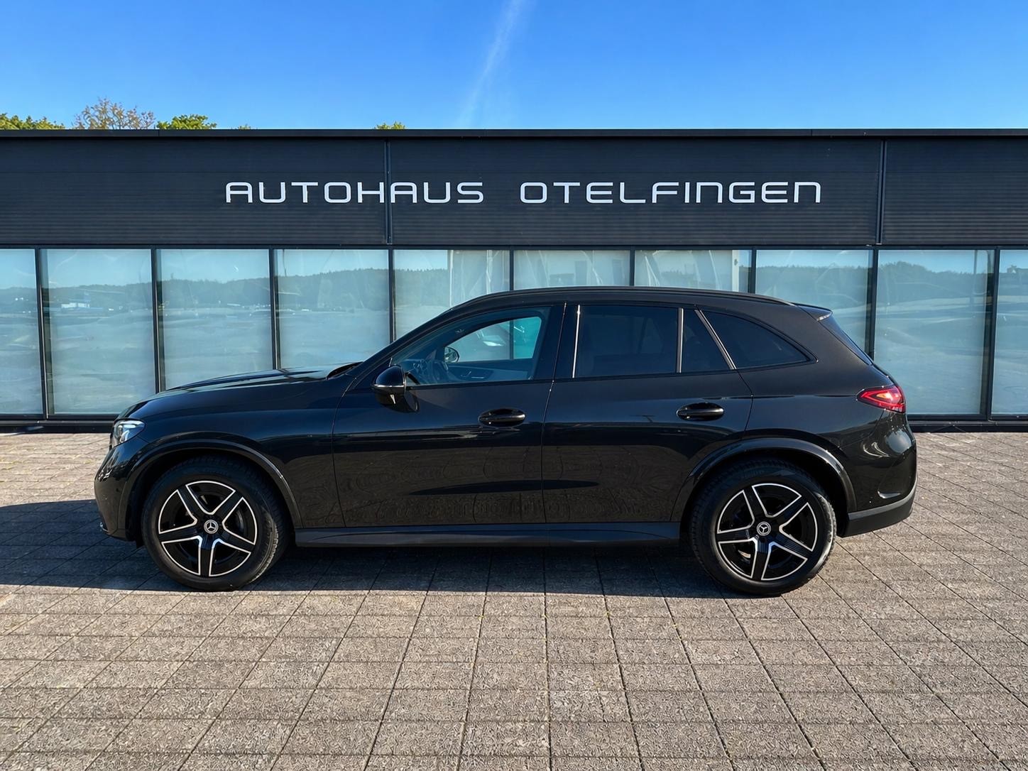 MERCEDES-BENZ GLC 200 AMG Line 4matic