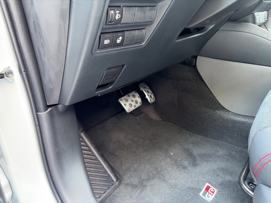 TOYOTA Yaris 1.5 GR Sport e-CVT-image-13