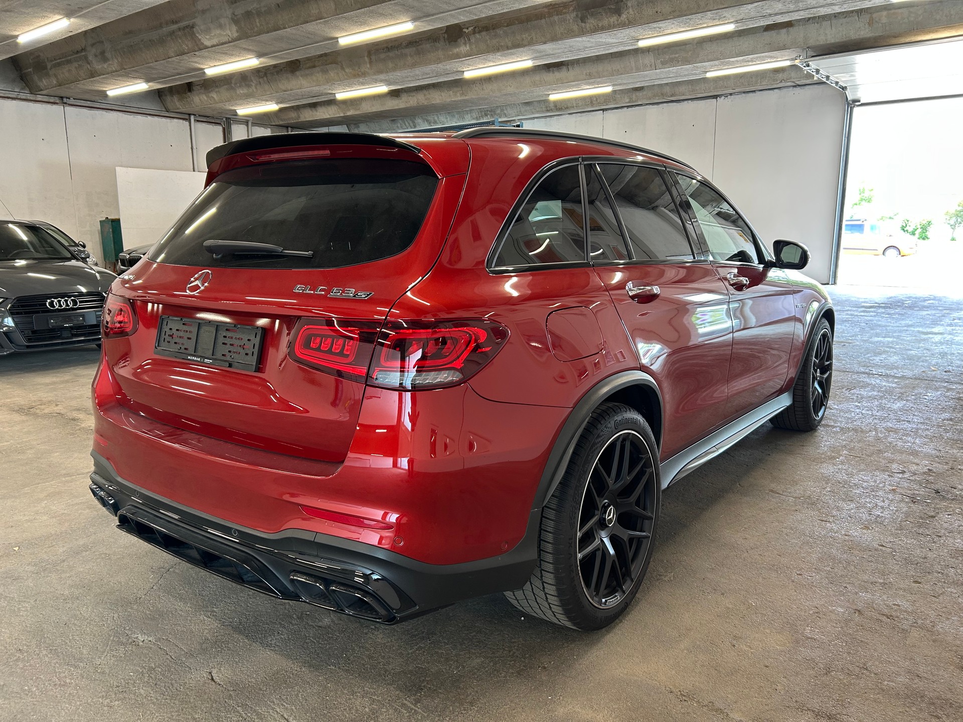 MERCEDES-BENZ GLC 63 S AMG 4Matic 9G-Tronic-showroom-element-3