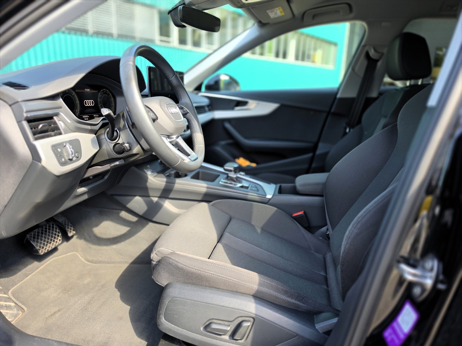 AUDI A4 Avant 35 TDI advanced S-tronic-image-8