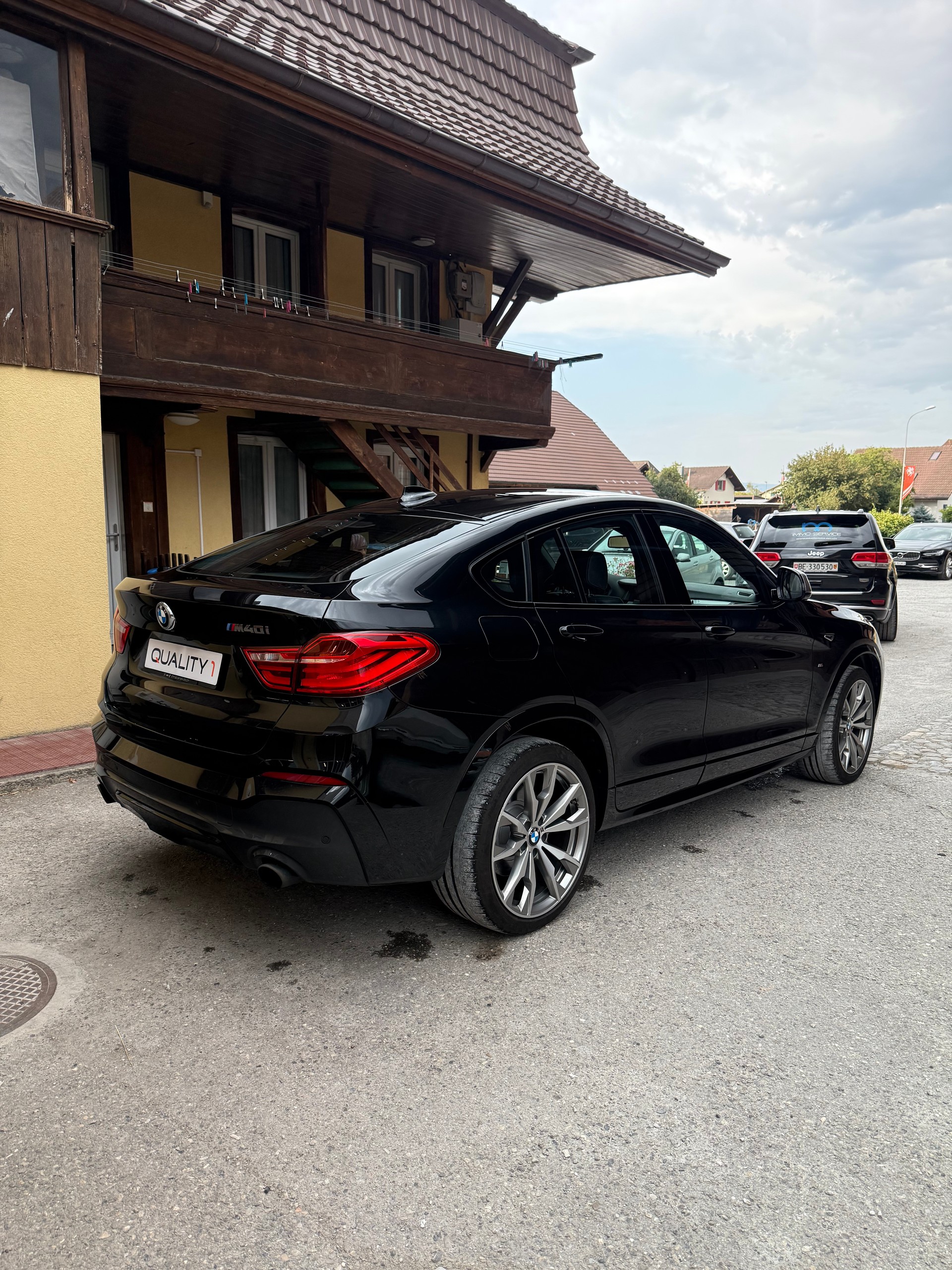 BMW X4 M 40i Steptronic-showroom-element-3