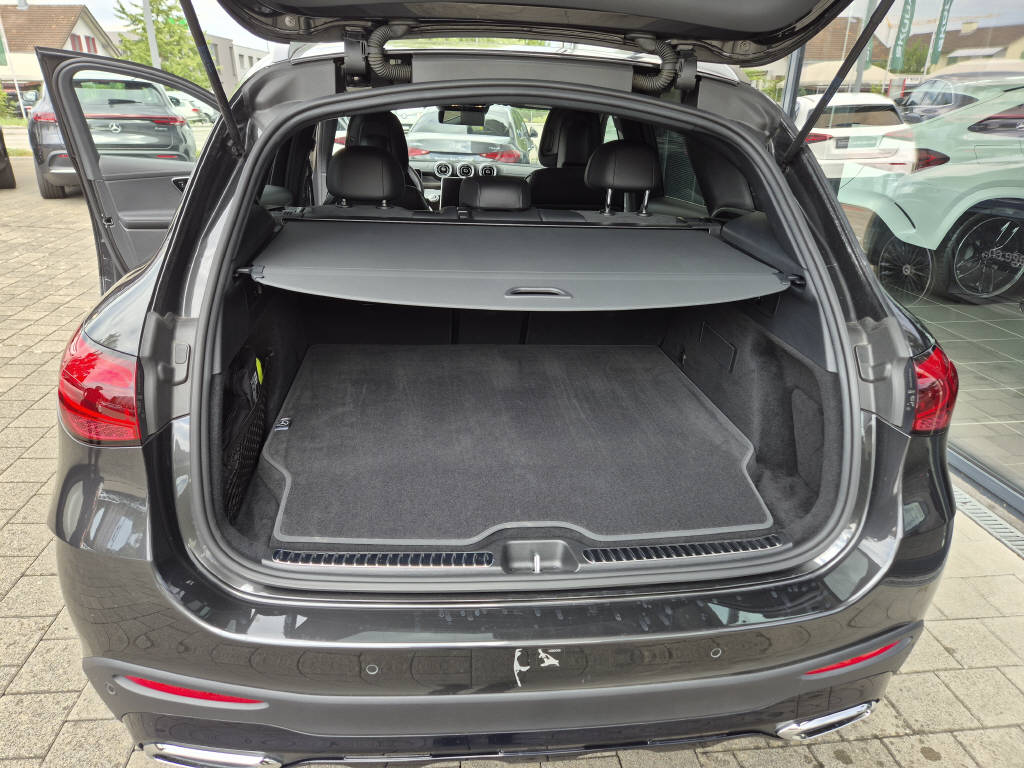 MERCEDES-BENZ GLC 400 e 4Matic AMG Line-image-6