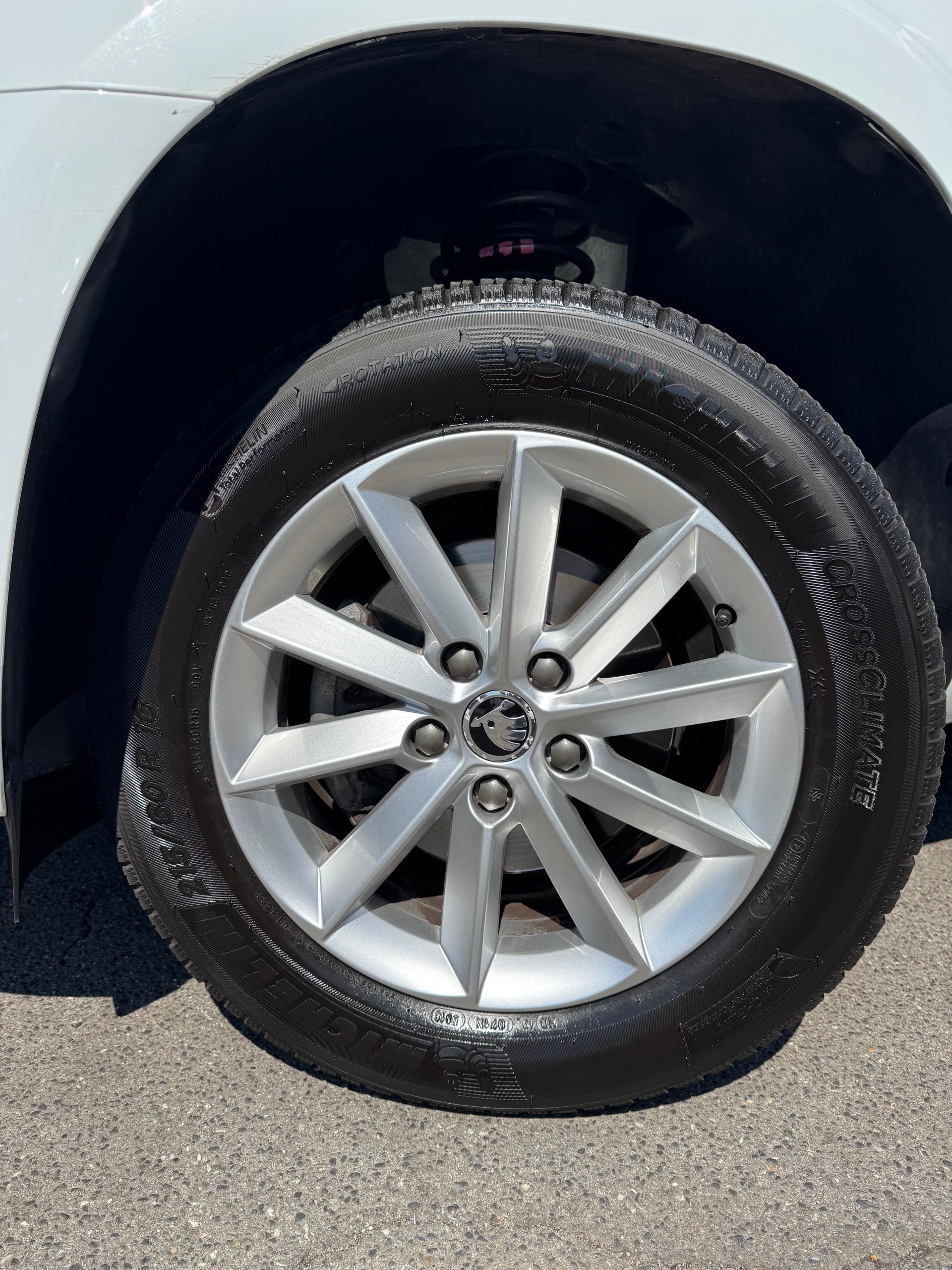SKODA Yeti 2.0 TDI Ambition 4x4 DSG-showroom-element-1
