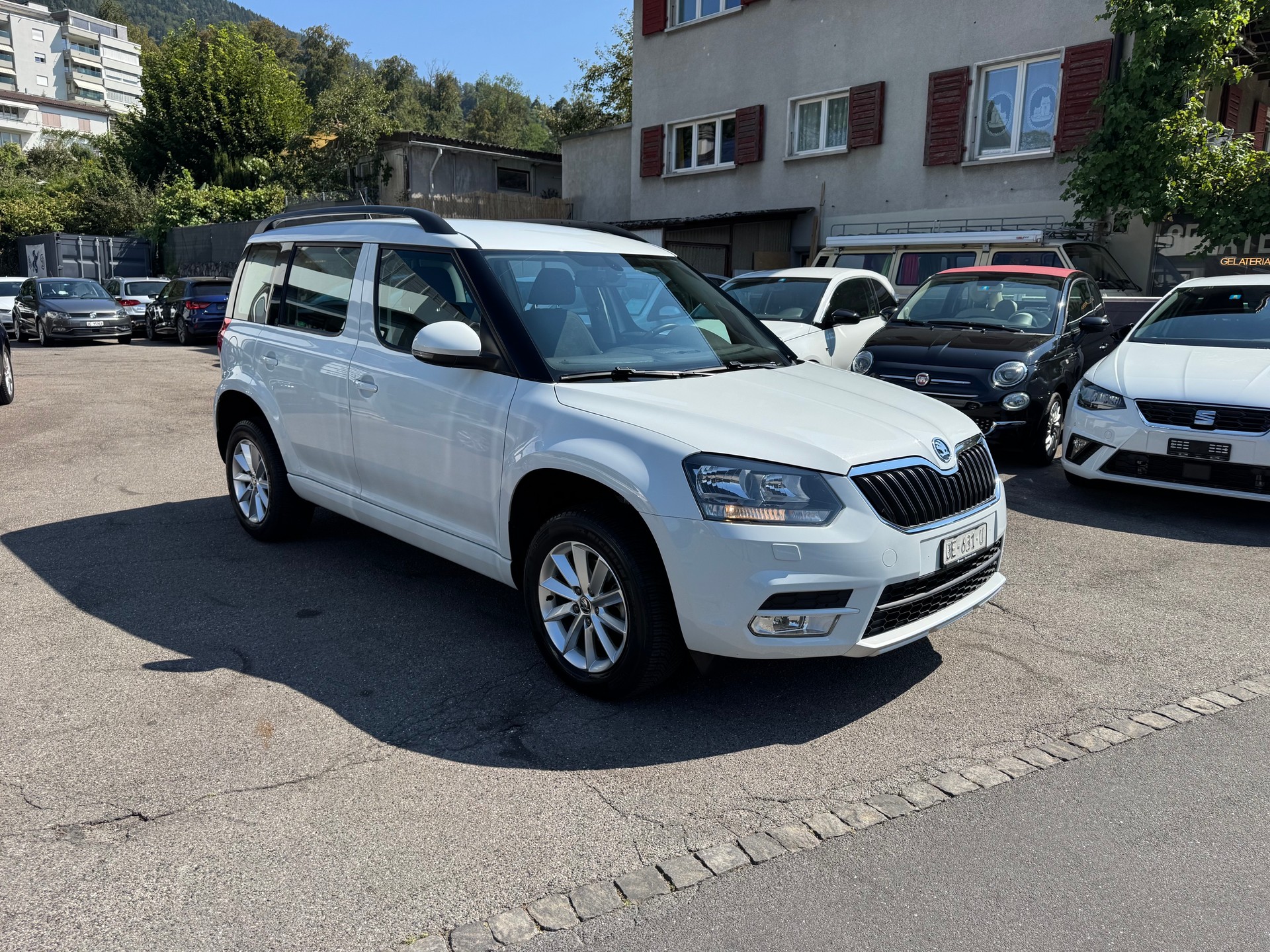 SKODA Yeti 2.0 TDI Ambition 4x4 DSG-showroom-element-3