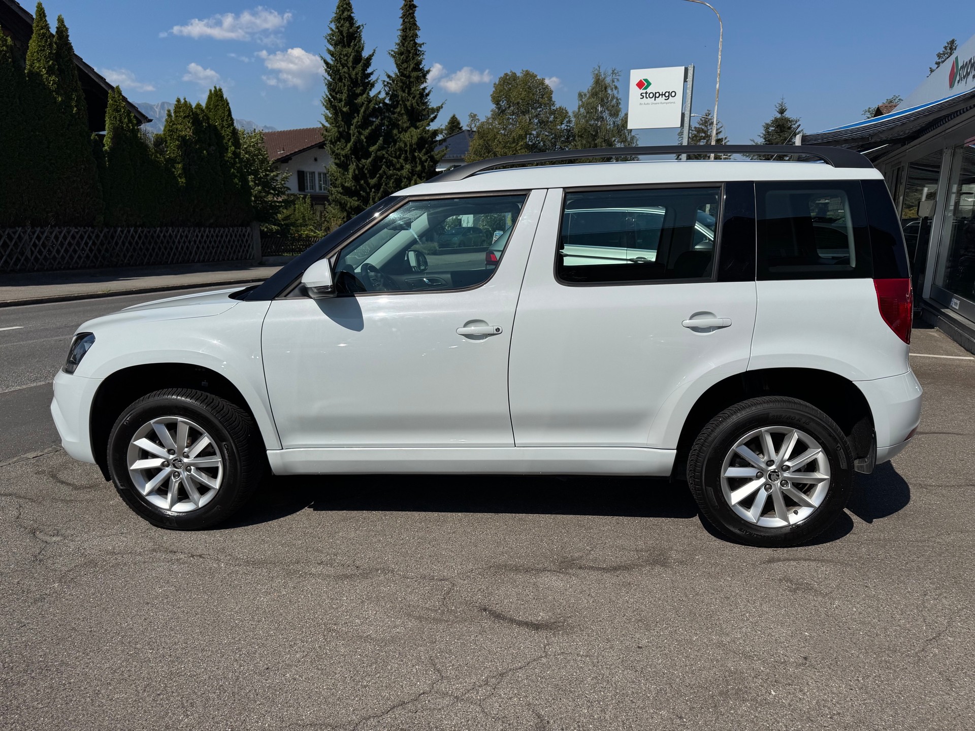 SKODA Yeti 2.0 TDI Ambition 4x4 DSG-image-9