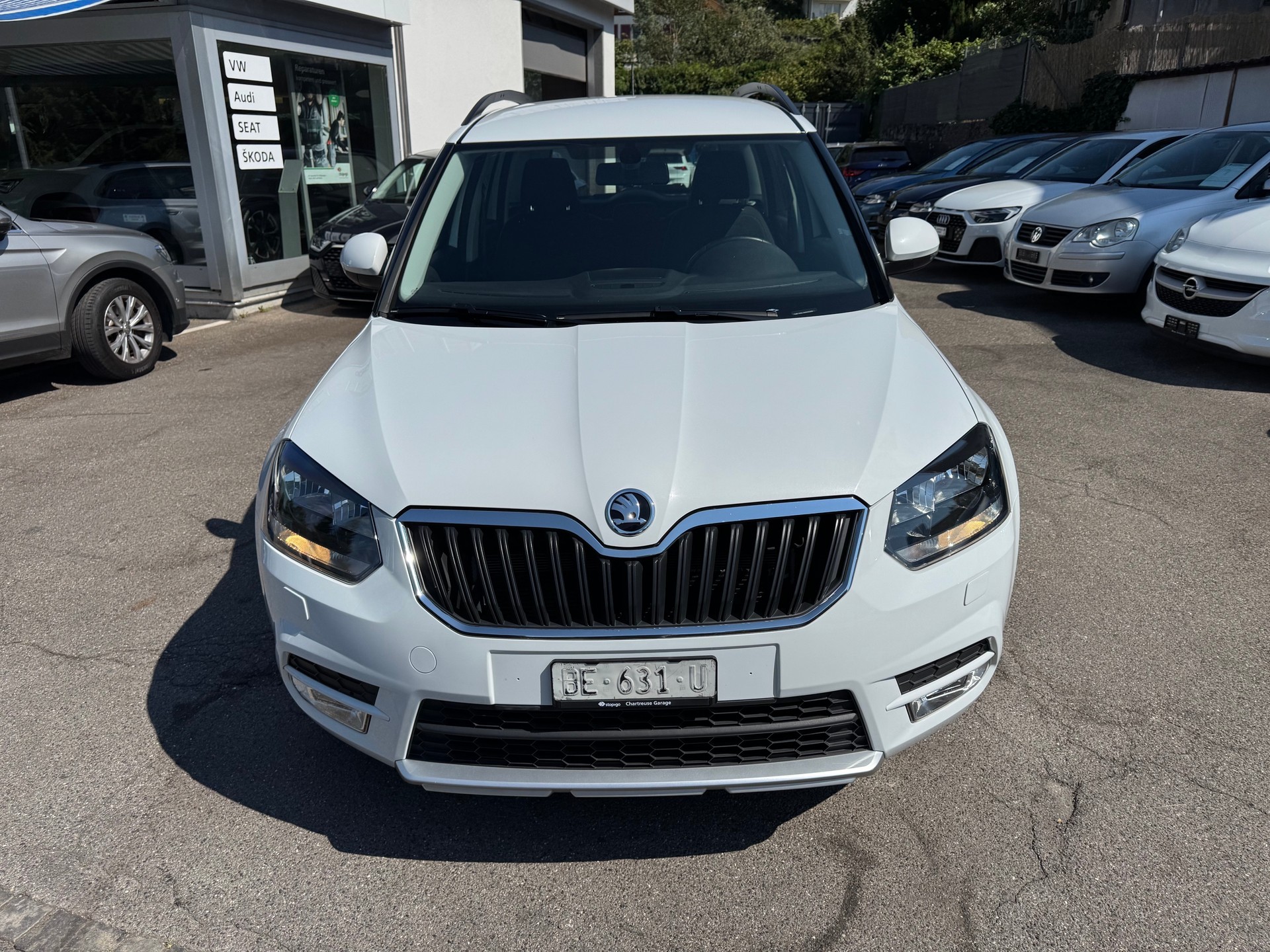 SKODA Yeti 2.0 TDI Ambition 4x4 DSG-showroom-element-2