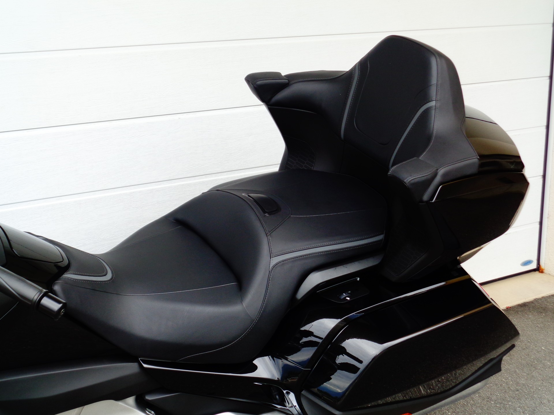 HONDA GL 1800 DA DCT Goldwing Tour-image-11