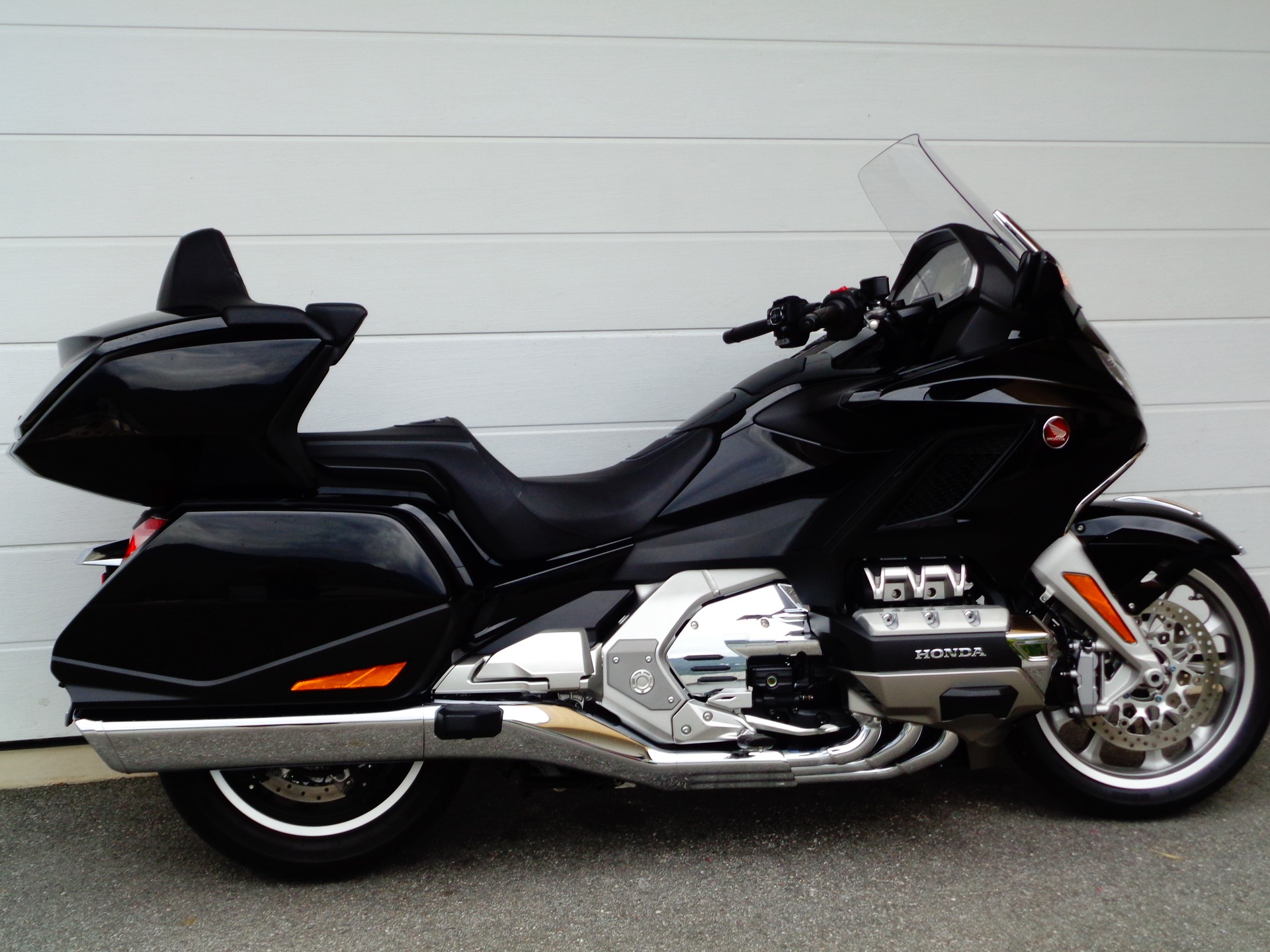 HONDA GL 1800 DA DCT Goldwing Tour-image-3