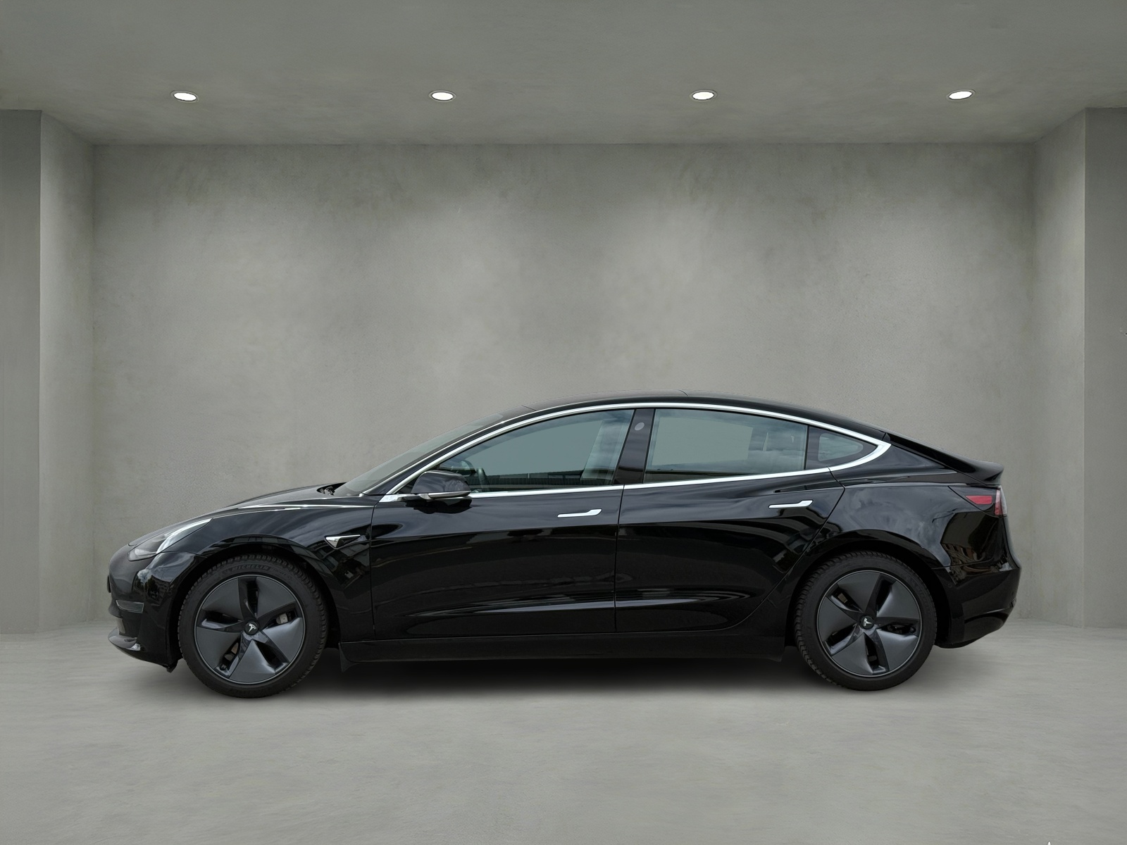 TESLA Model 3 Long Range Dual Motor AWD-showroom-element-1