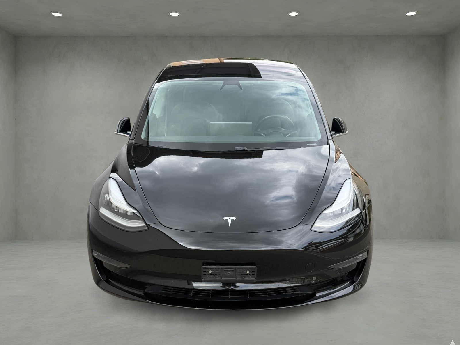 TESLA Model 3 Long Range Dual Motor AWD-showroom-element-3