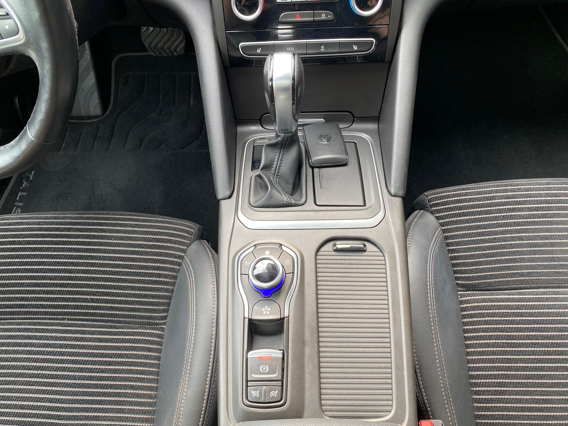 RENAULT Talisman Grandtour 1.6 TCe 90th Anniversary EDC-image-26
