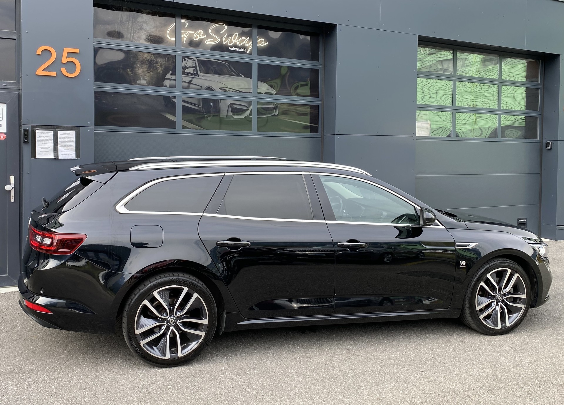 RENAULT Talisman Grandtour 1.6 TCe 90th Anniversary EDC-showroom-element-2