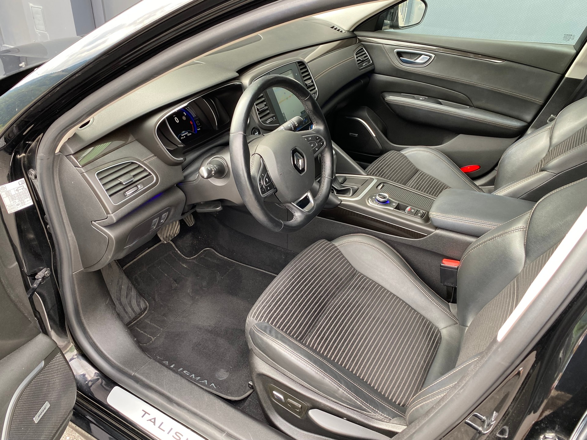 RENAULT Talisman Grandtour 1.6 TCe 90th Anniversary EDC-image-10