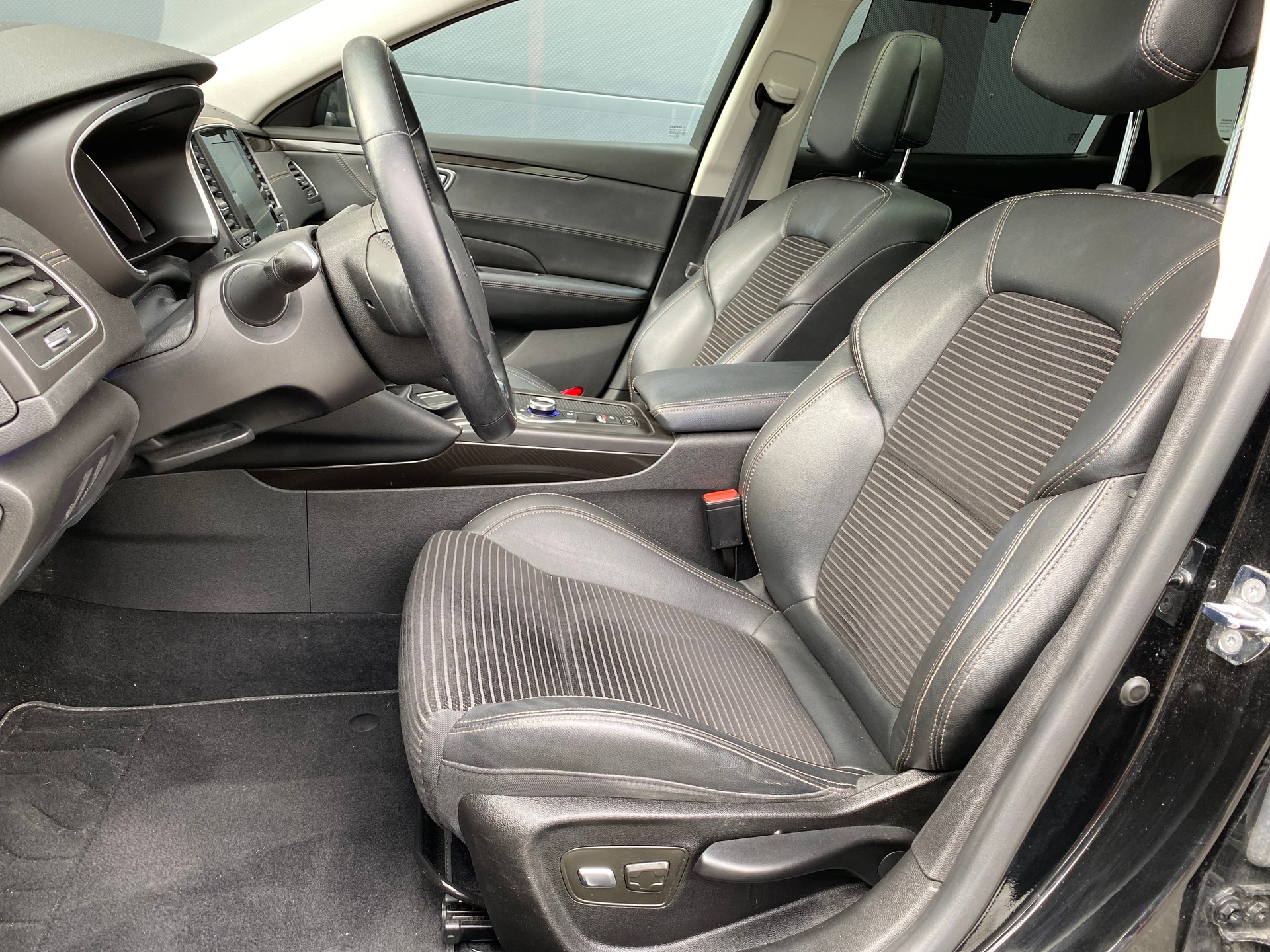 RENAULT Talisman Grandtour 1.6 TCe 90th Anniversary EDC-image-11
