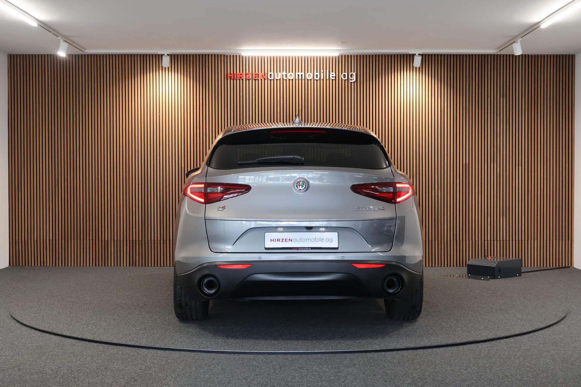 ALFA ROMEO Stelvio 2.0 Super Q4 Automatic-showroom-element-3