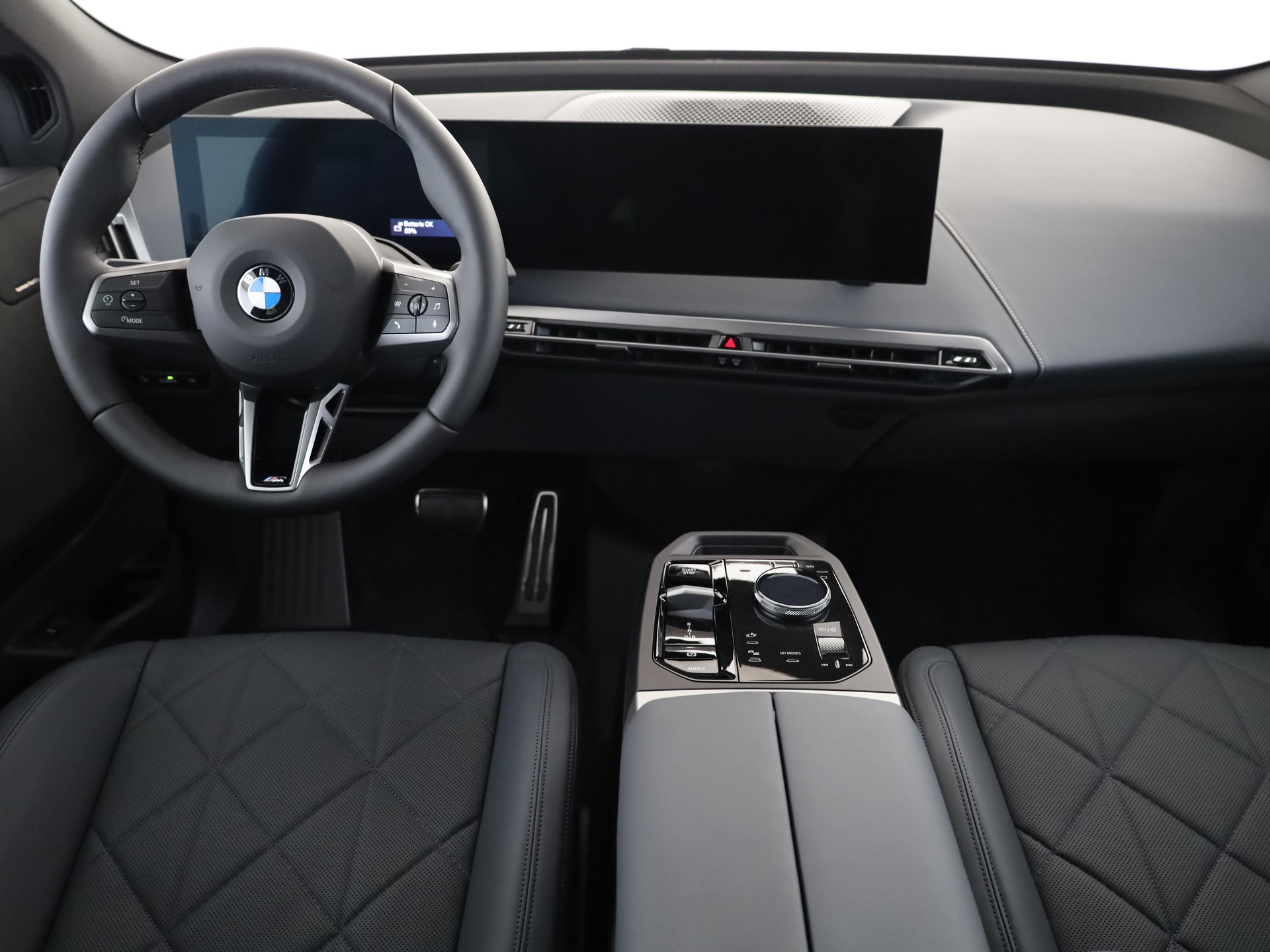 BMW iX xDrive60-image-19
