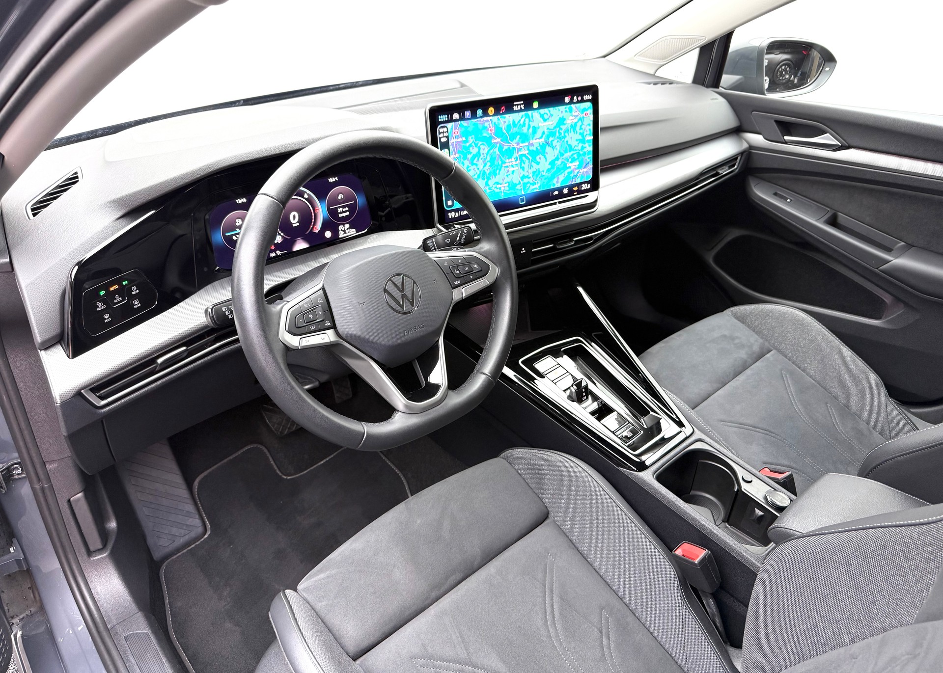 VW Golf 2.0 TDI Style DSG RÜCKFAHRKAMERA-image-6