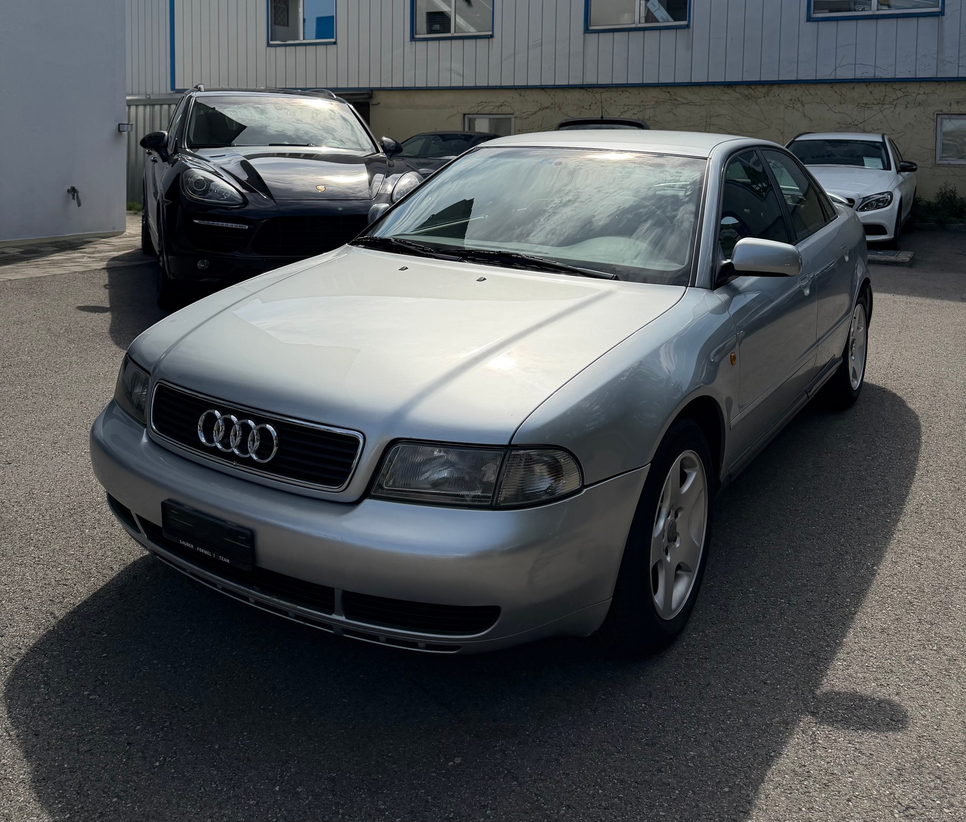 AUDI A4 1.8 T-showroom-element-2