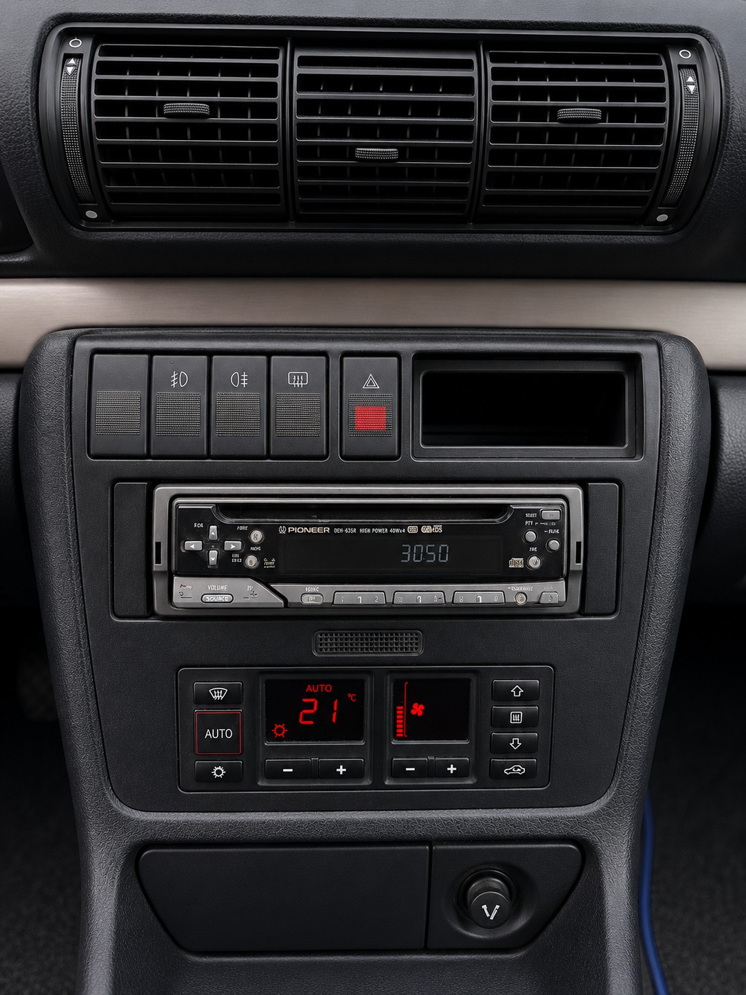AUDI A4 1.8 T-image-5