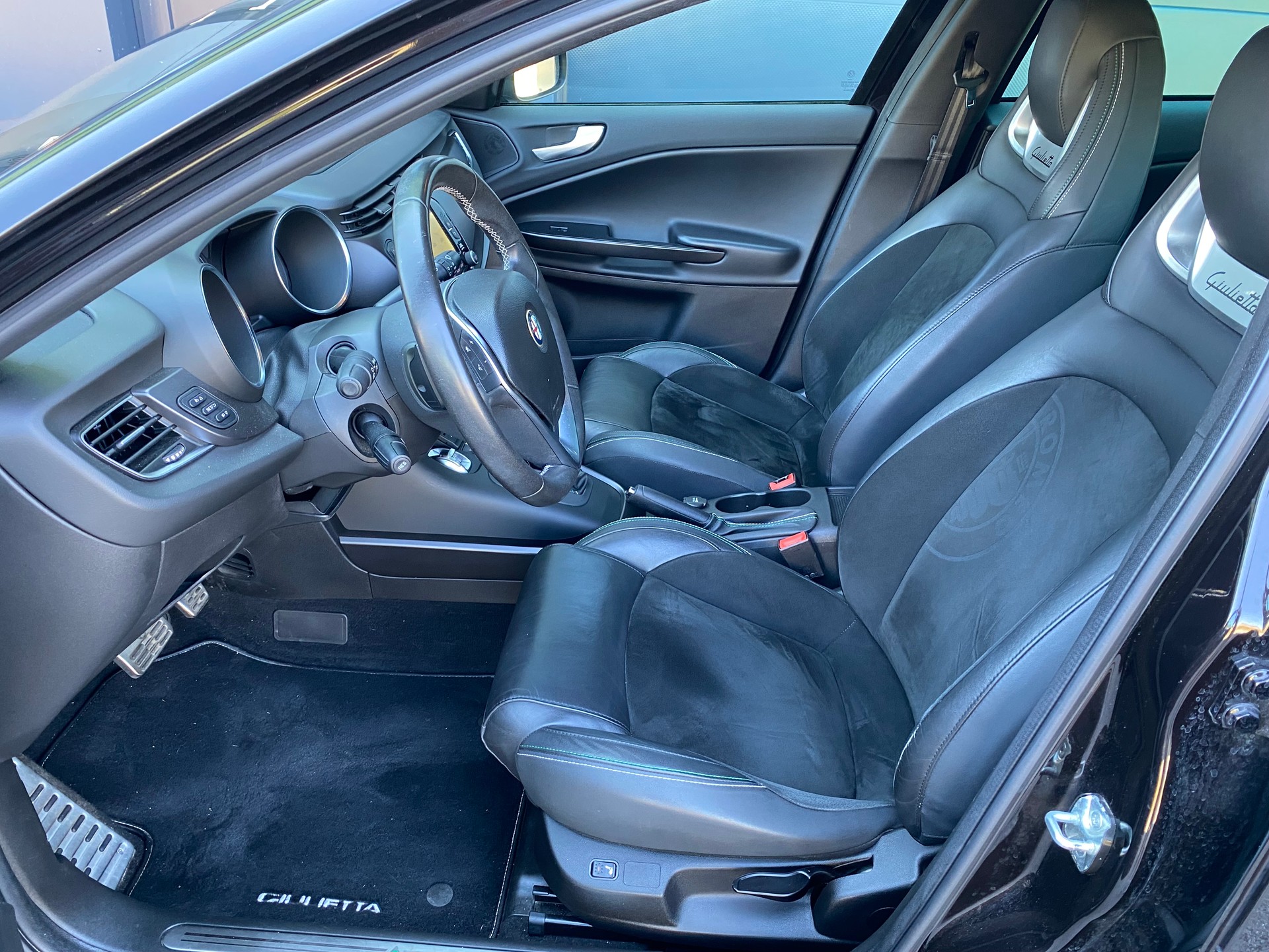 ALFA ROMEO Giulietta 1750 TBi Quadrifoglio Verde TCT-image-14