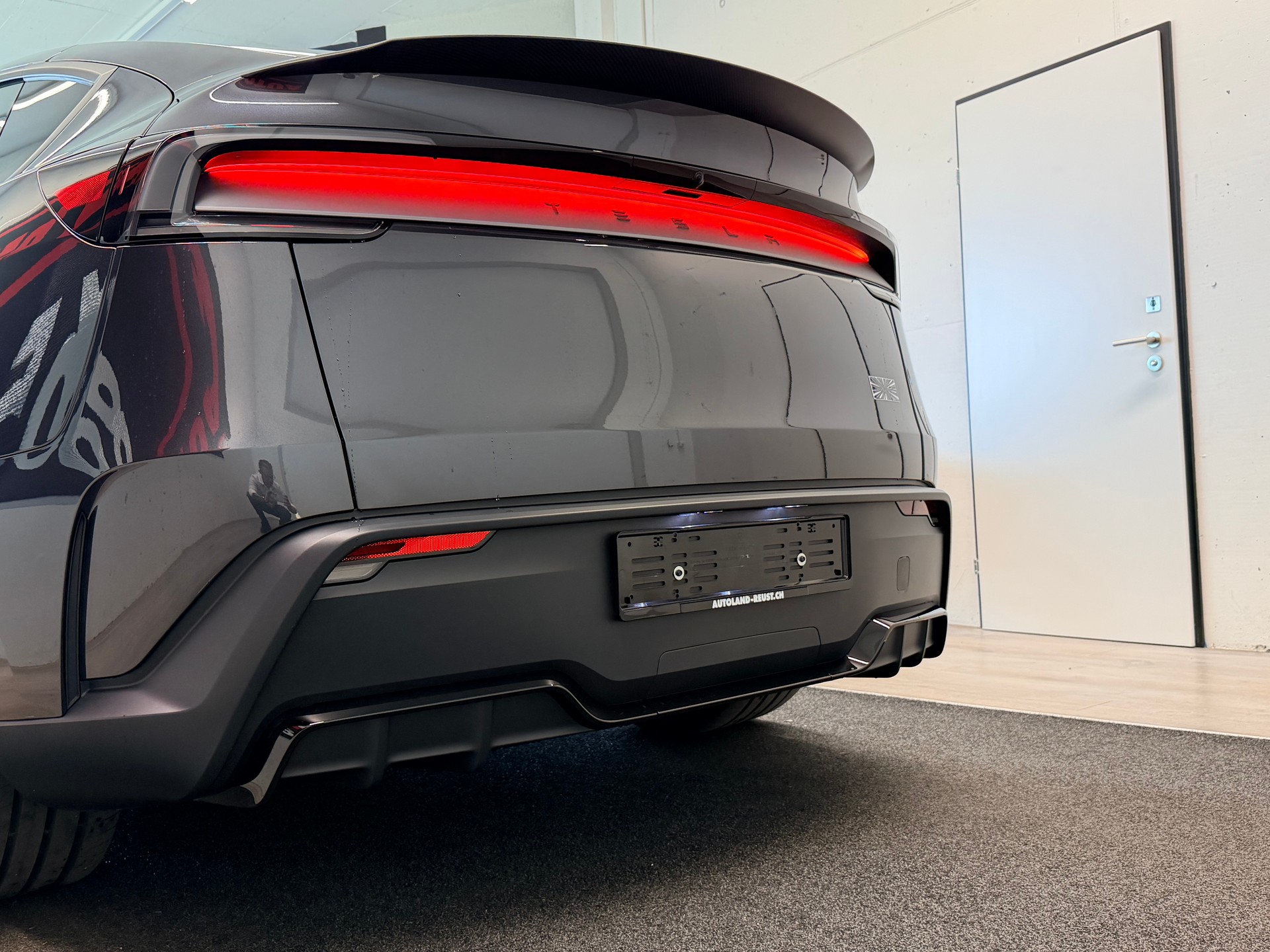 TESLA Model Y Performance-image-10