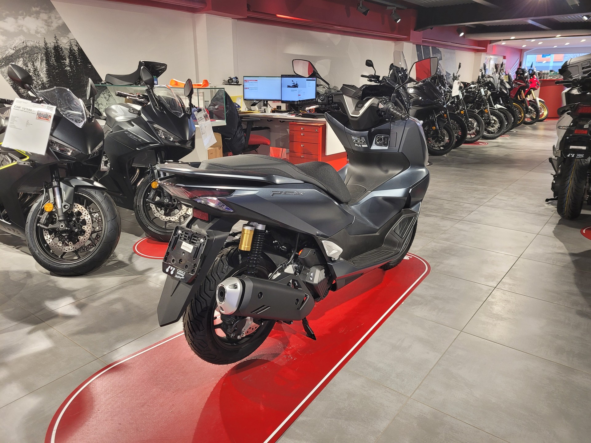 HONDA PCX 125 DX TFT. connectivity-image-2