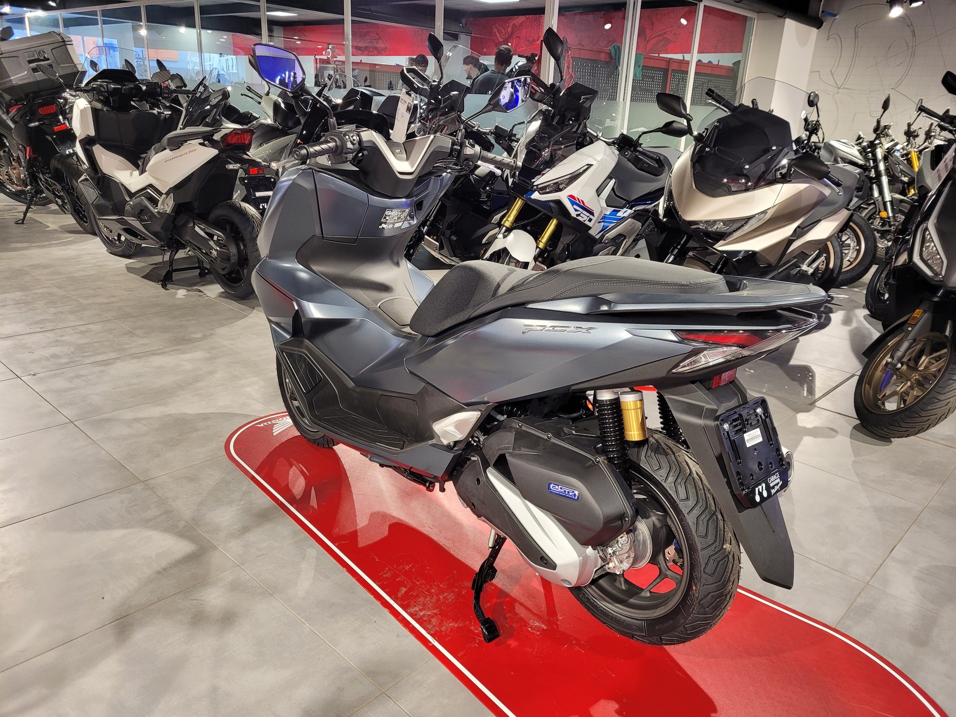 HONDA PCX 125 DX TFT. connectivity-image-3