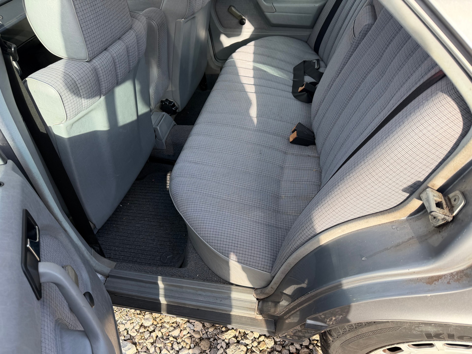 MERCEDES-BENZ 190 E 2.6-image-6