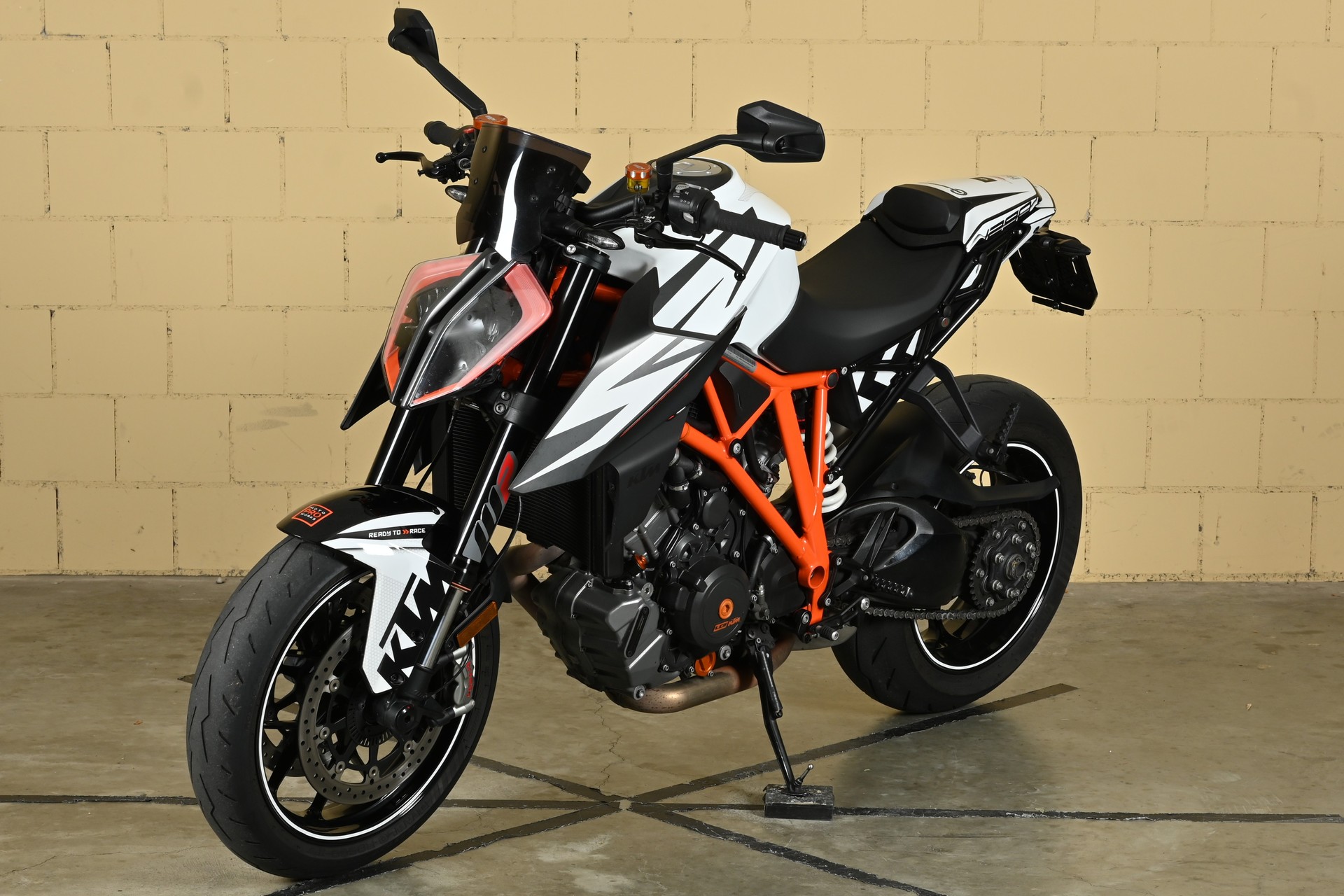 KTM 1290 Super Duke R-image-3