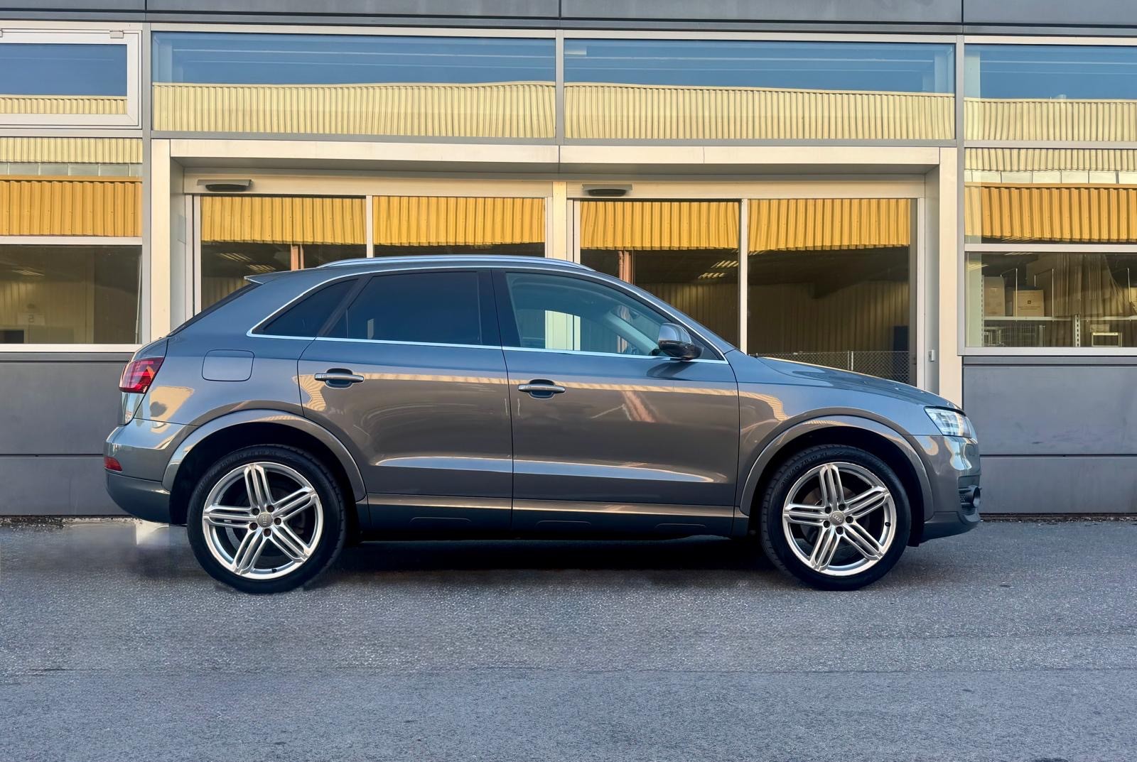 AUDI Q3 2.0 TFSI quattro S-tronic