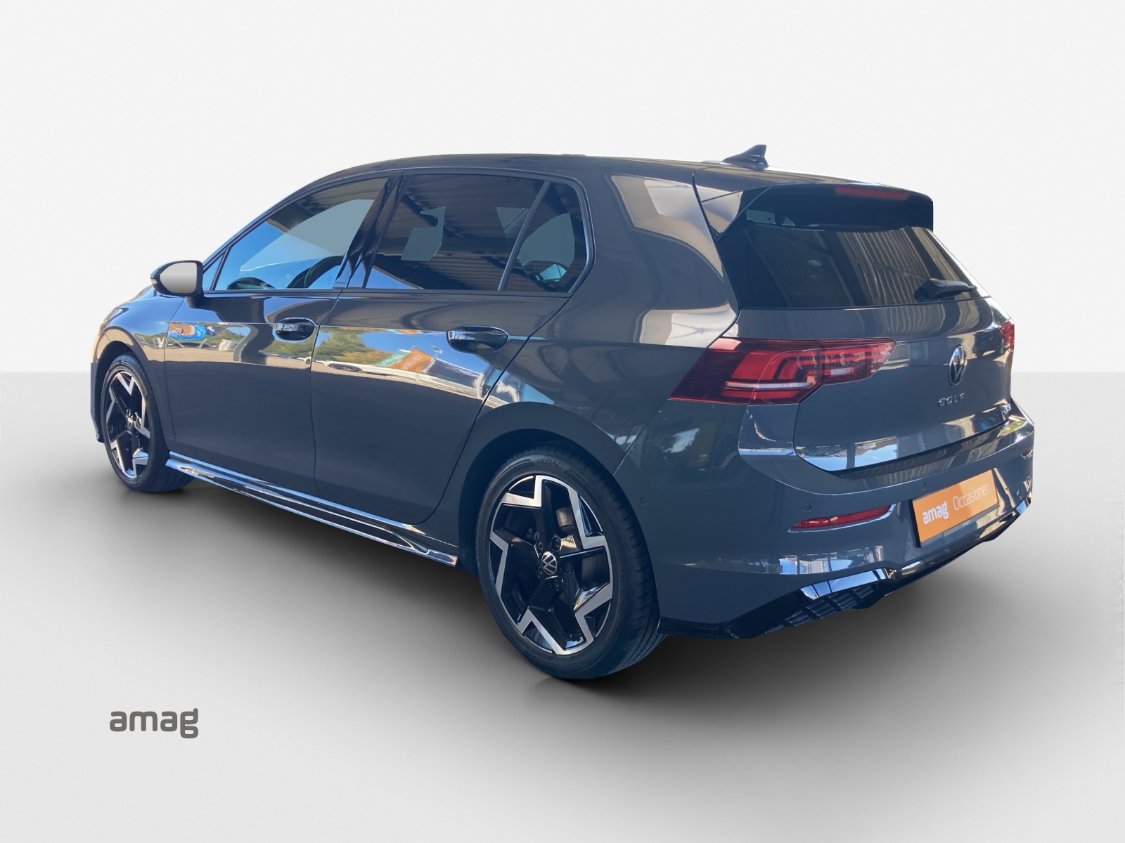 VW Golf 1.5 e TSI mHEV R-Line DSG-showroom-element-2