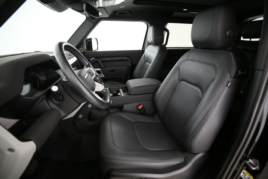 LAND ROVER Defender 90 2.0 Si4 SE-image-5