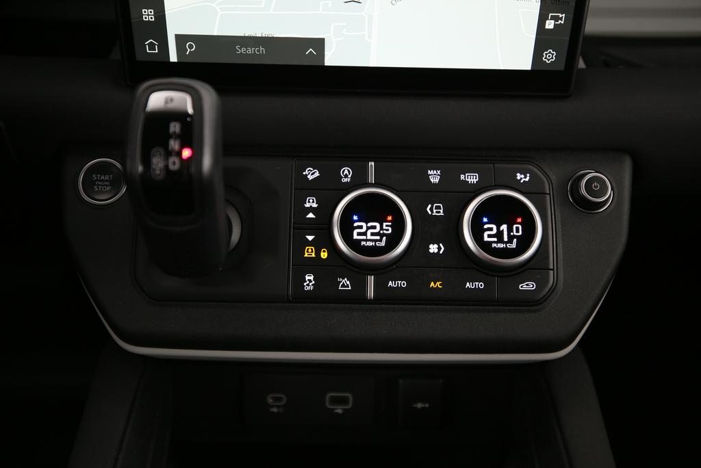 LAND ROVER Defender 90 2.0 Si4 SE-image-9