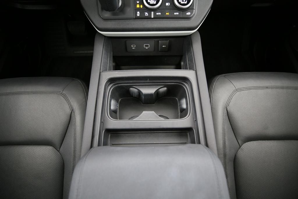 LAND ROVER Defender 90 2.0 Si4 SE-image-10
