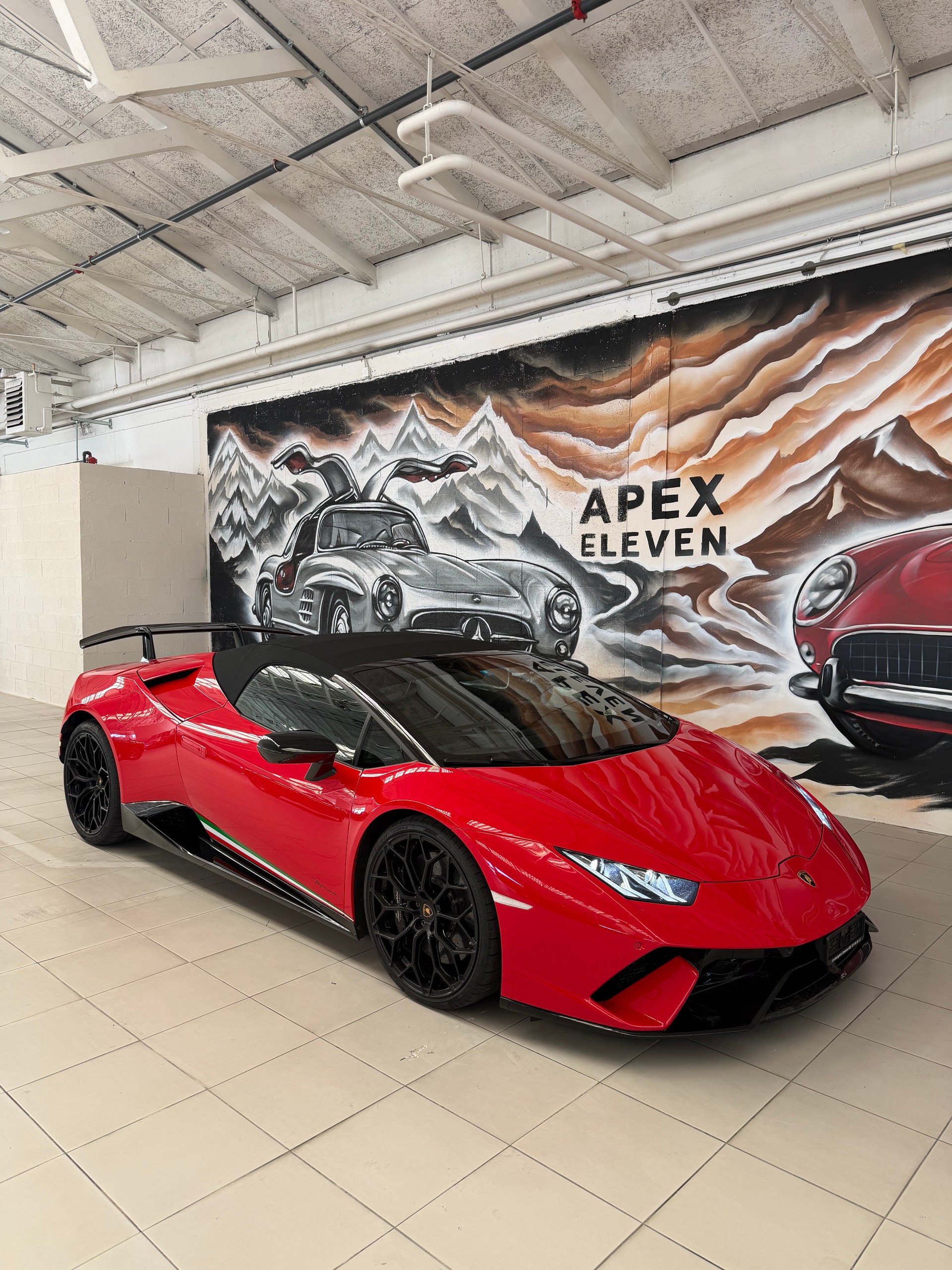 LAMBORGHINI Huracan LP640-4 Spyder Performante DCT-showroom-element-3