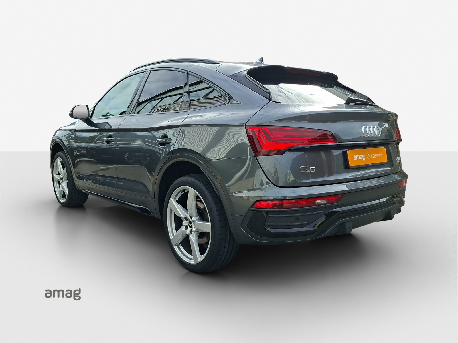 AUDI Q5 Sportback 40 TDI Blackedition quattro S-tronic-showroom-element-2