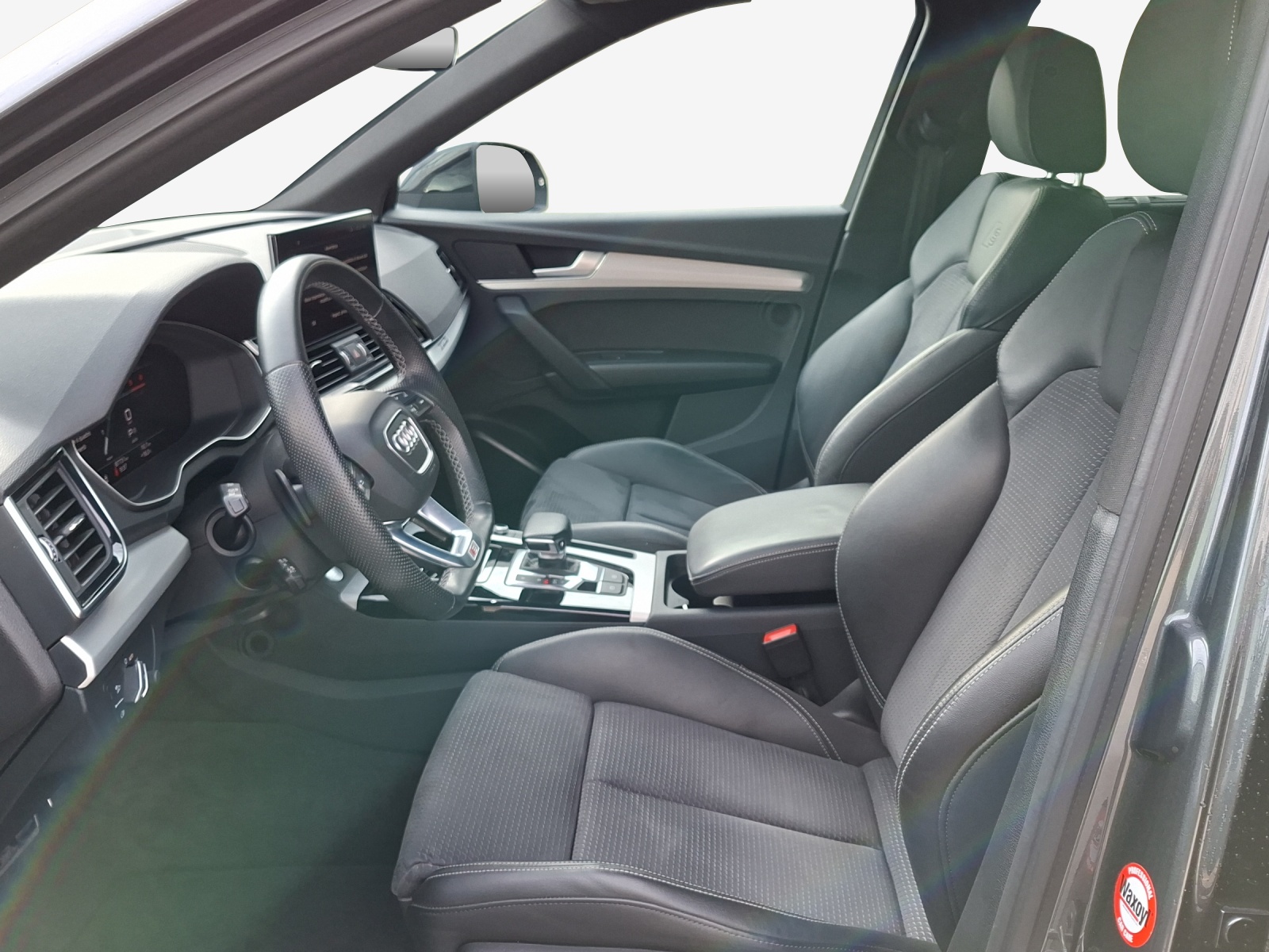 AUDI Q5 Sportback 40 TDI Blackedition quattro S-tronic-image-7